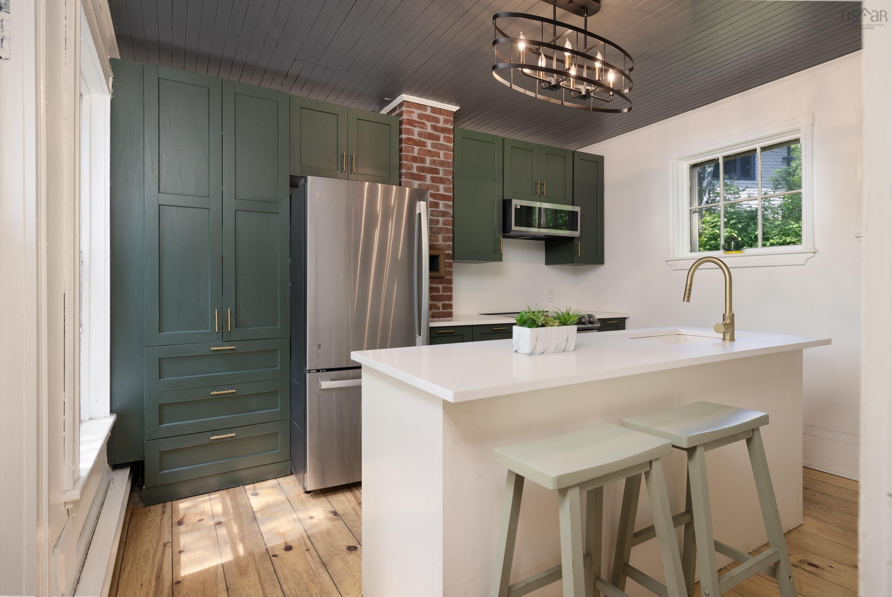 17 Pleasant Street, Bedford, NS (MLS 202605479)