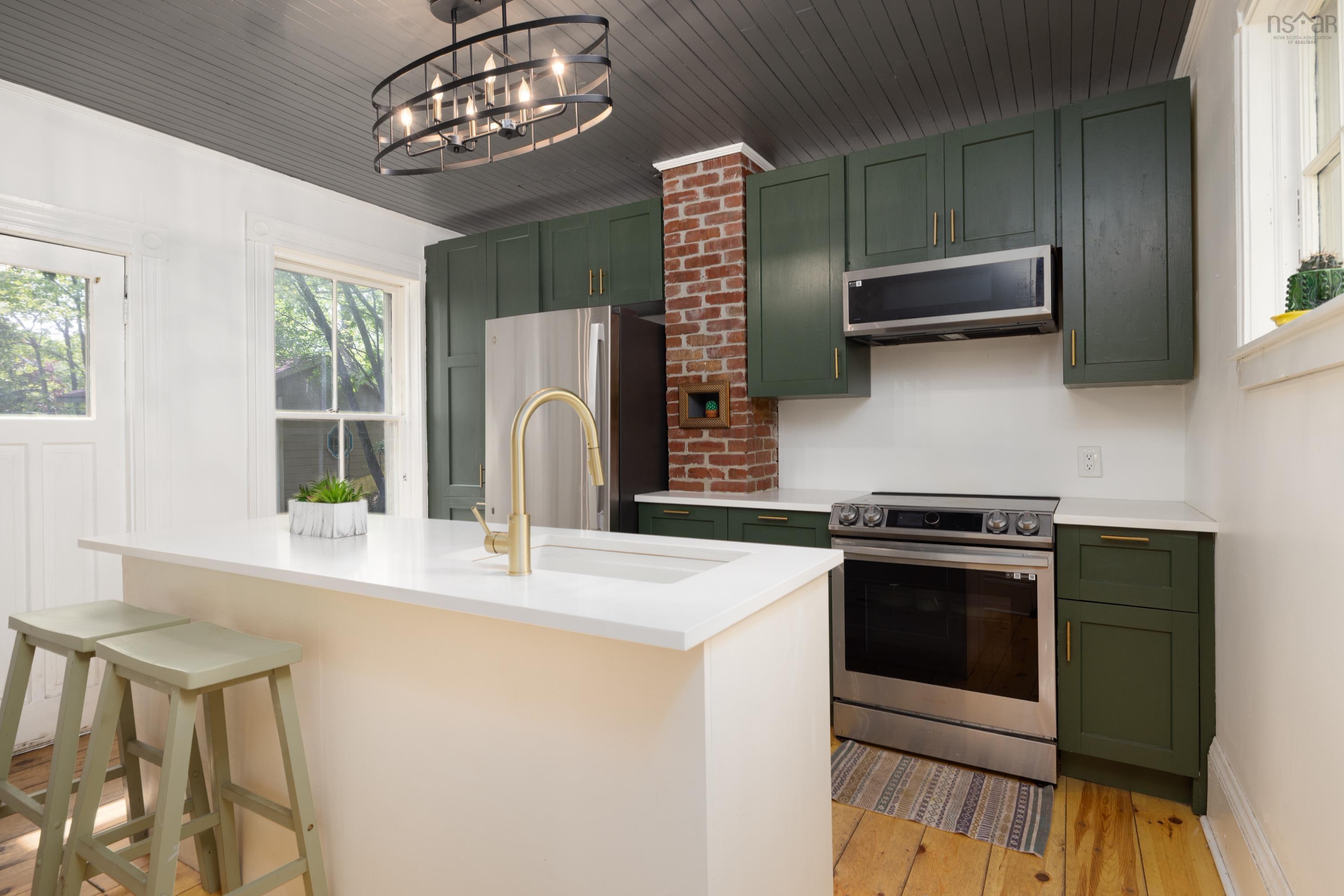 17 Pleasant Street, Bedford, NS (MLS 202605479)