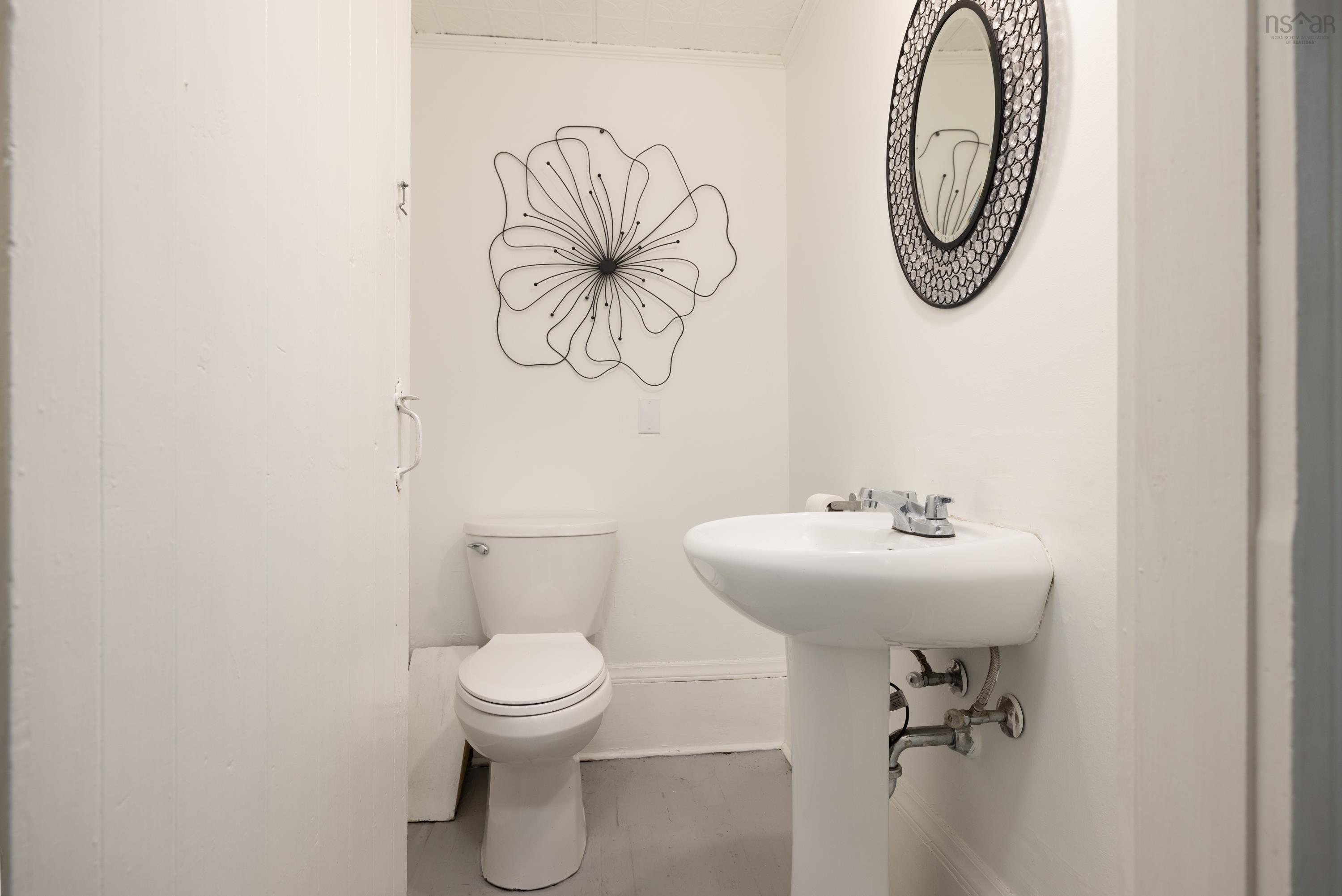 17 Pleasant Street, Bedford, NS (MLS 202605479)