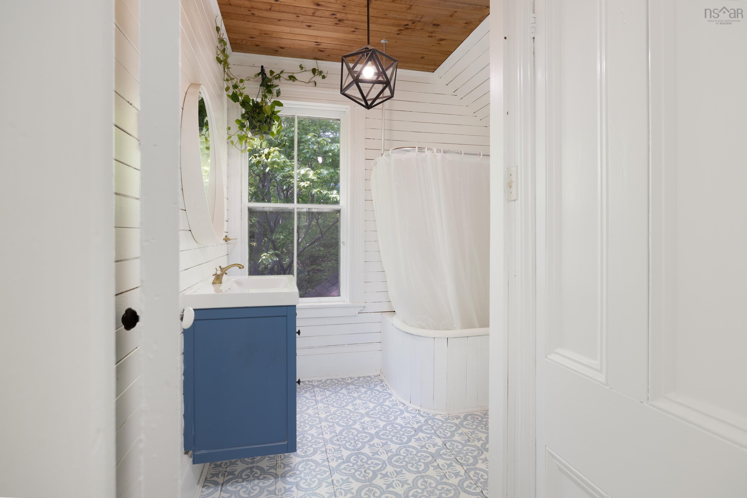 17 Pleasant Street, Bedford, NS (MLS 202605479)