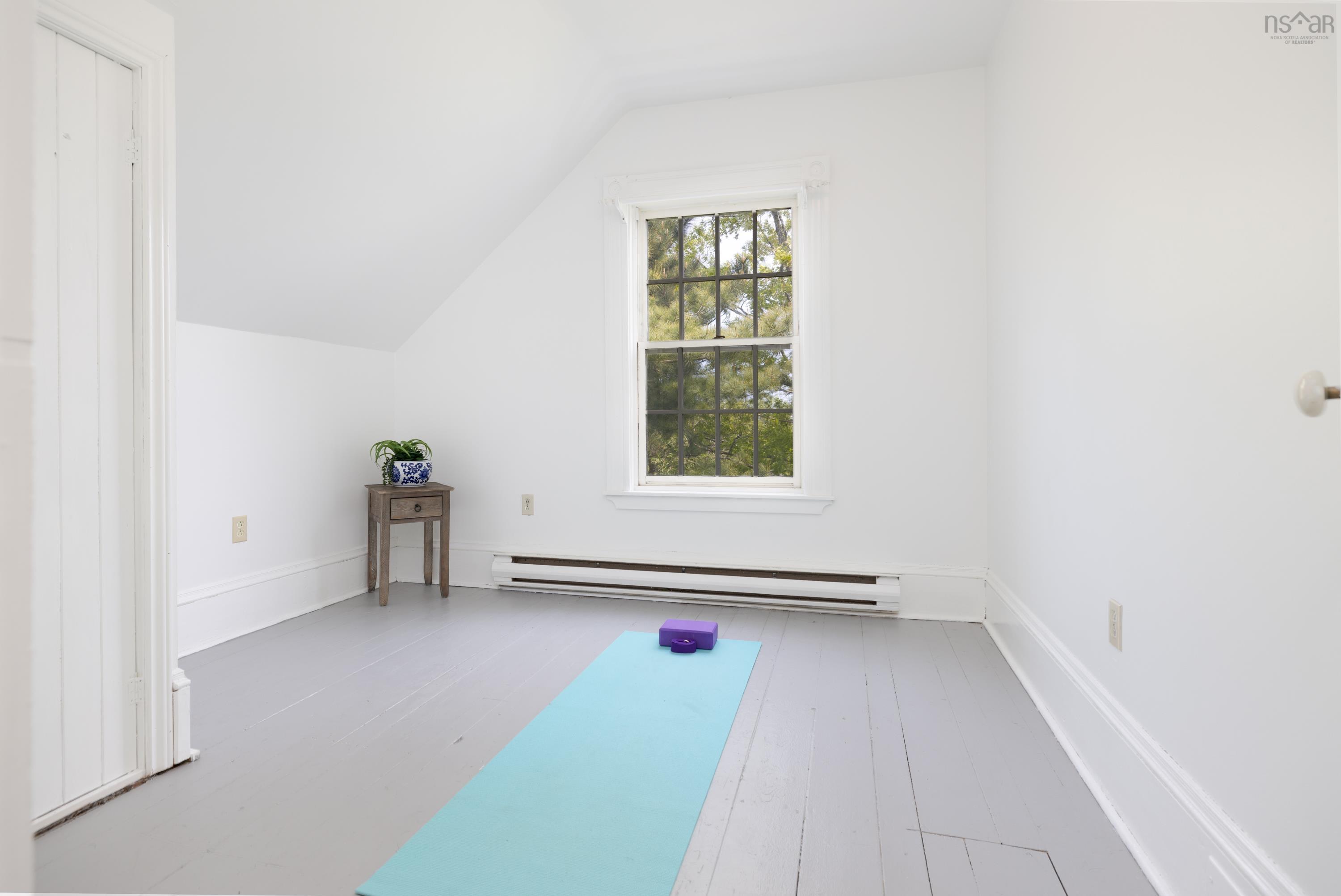 17 Pleasant Street, Bedford, NS (MLS 202605479)