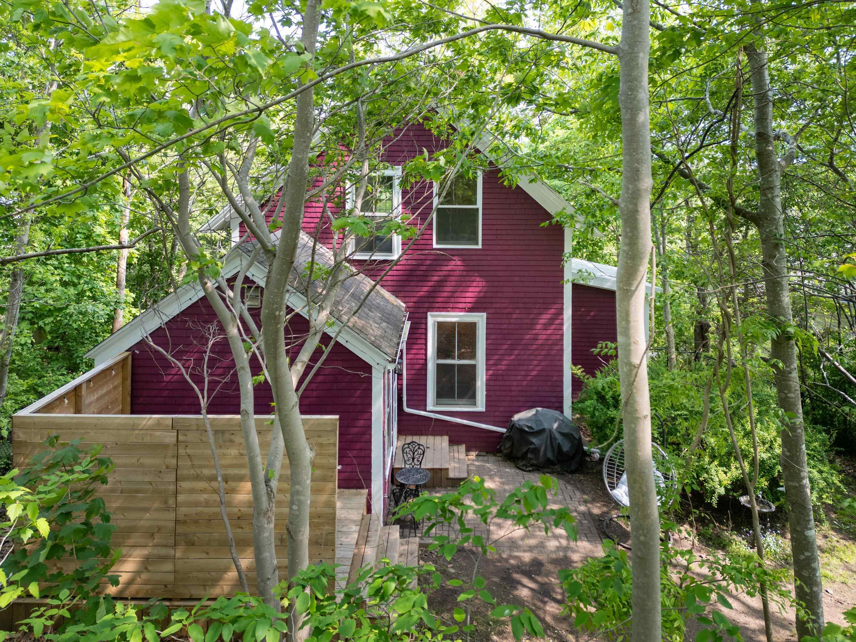 17 Pleasant Street, Bedford, NS (MLS 202605479)