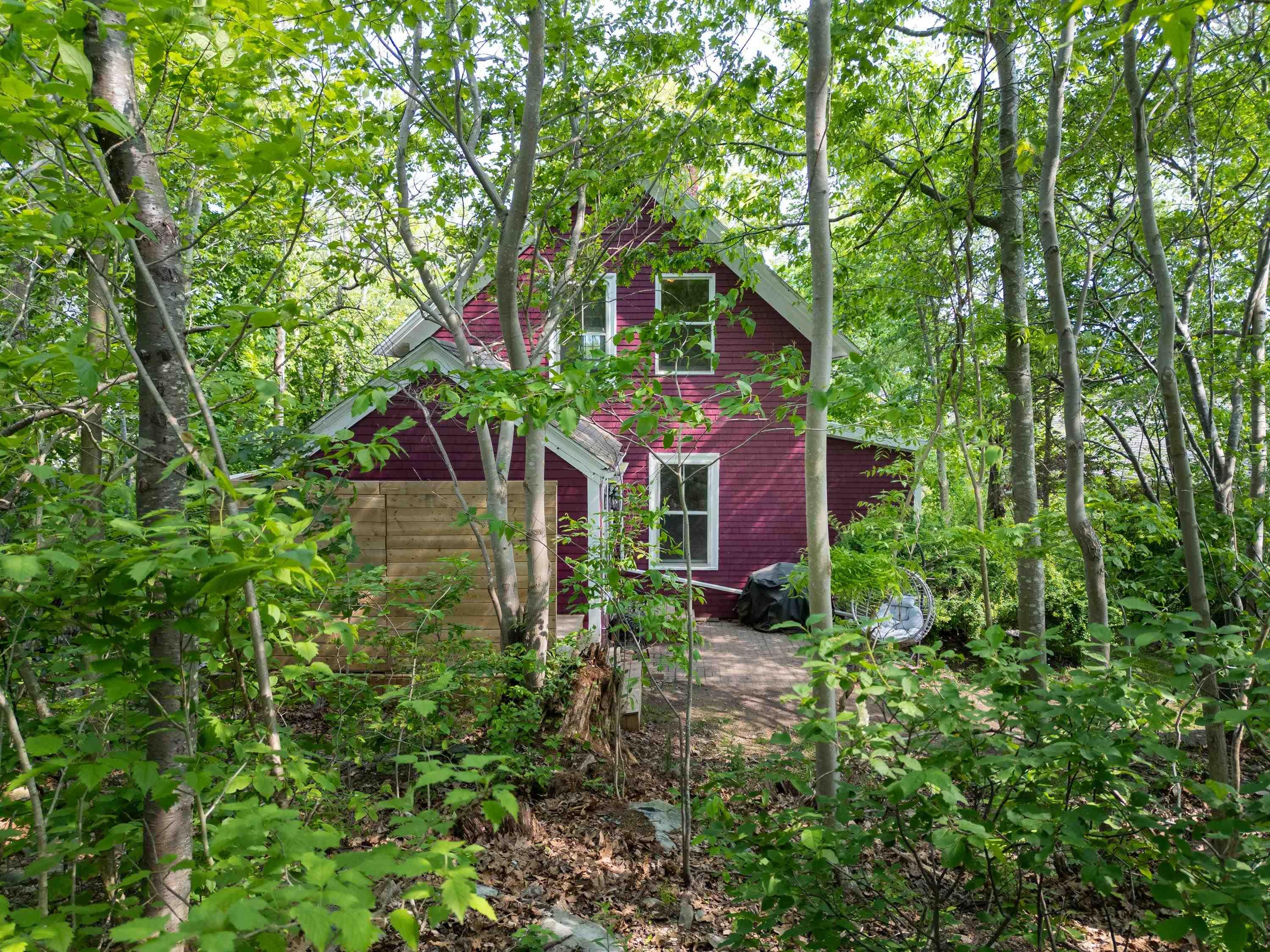 17 Pleasant Street, Bedford, NS (MLS 202605479)