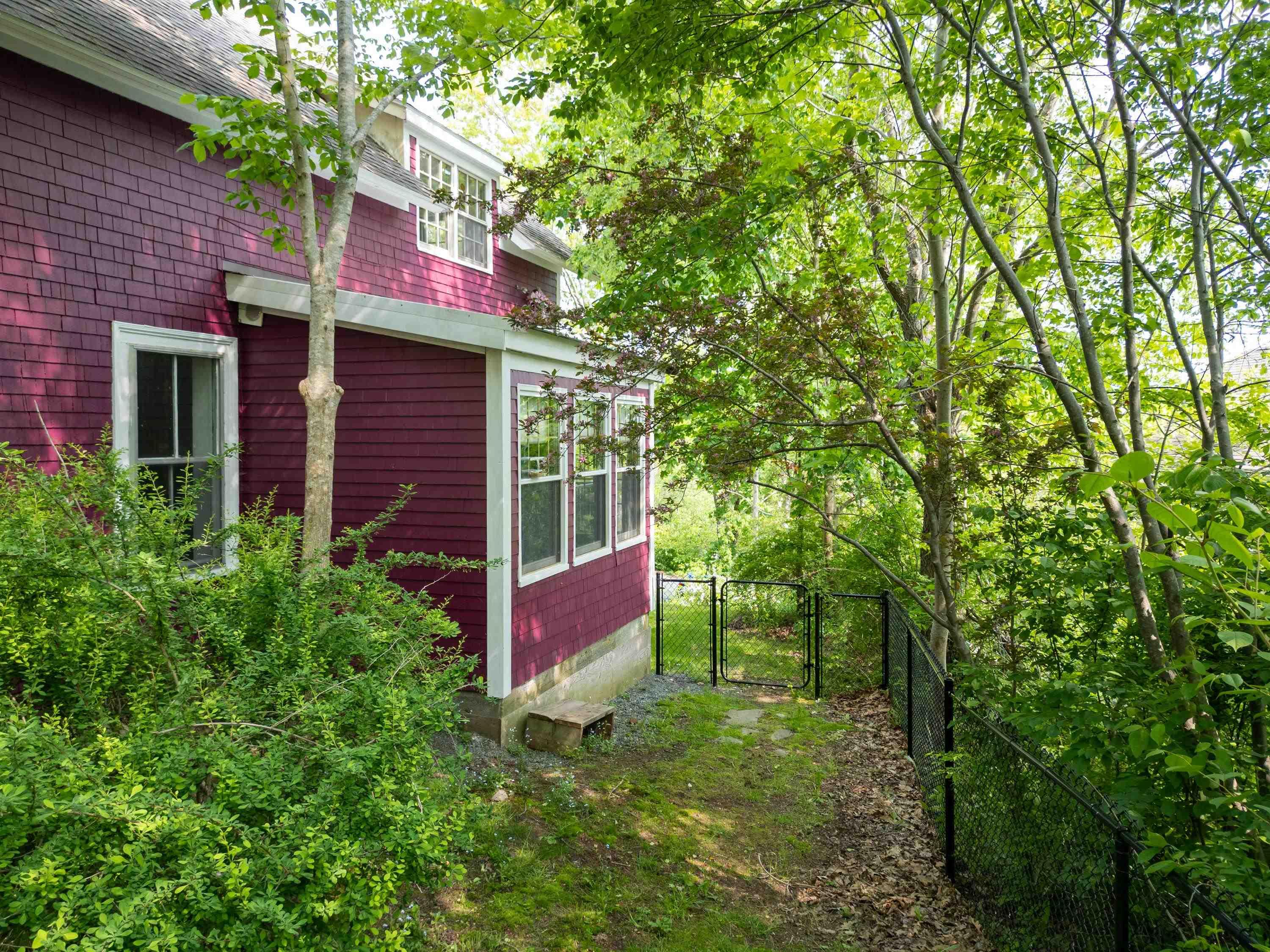 17 Pleasant Street, Bedford, NS (MLS 202605479)