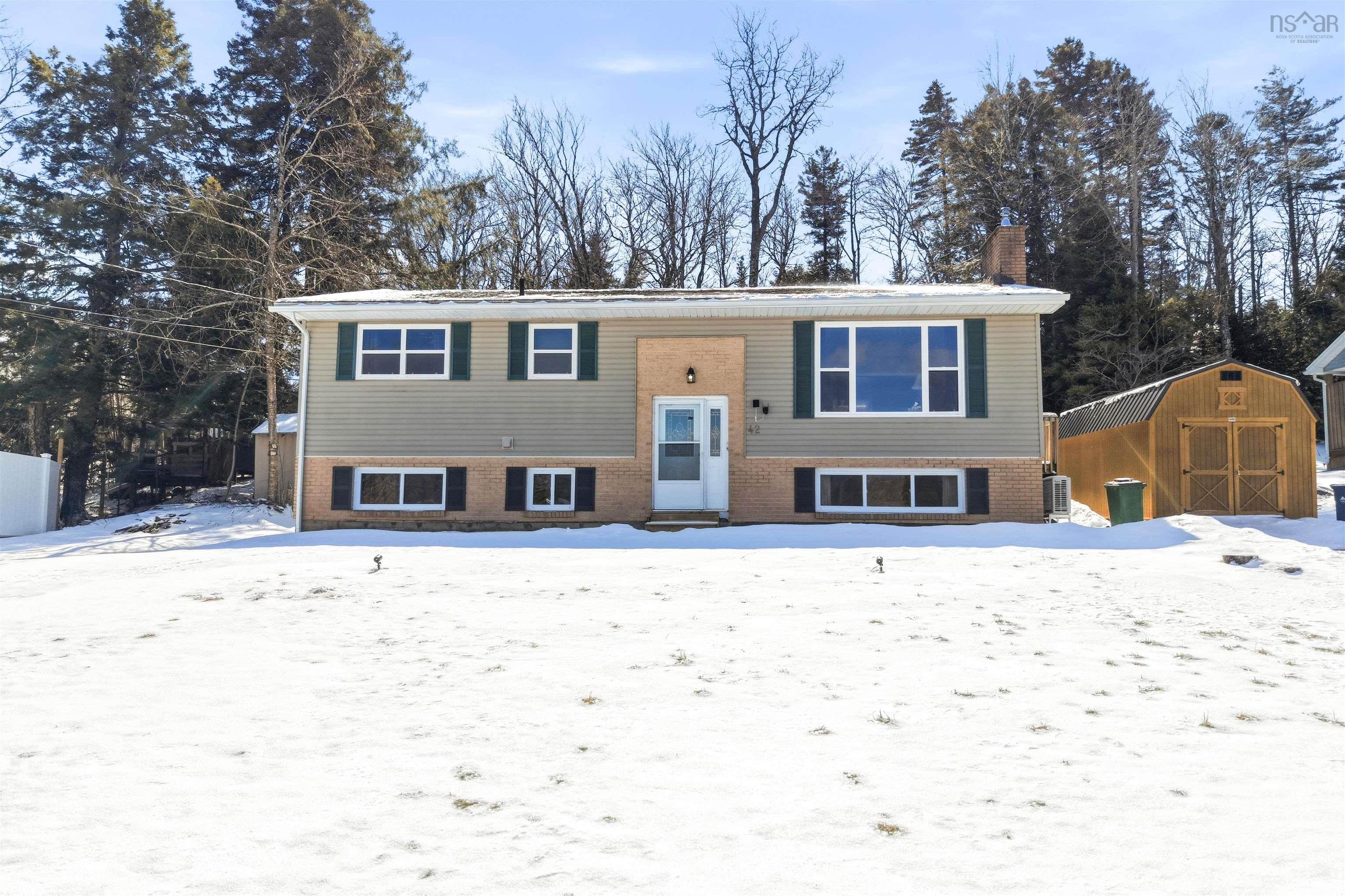 42 Meadow Drive, Beaver Bank, NS (MLS 202605489)