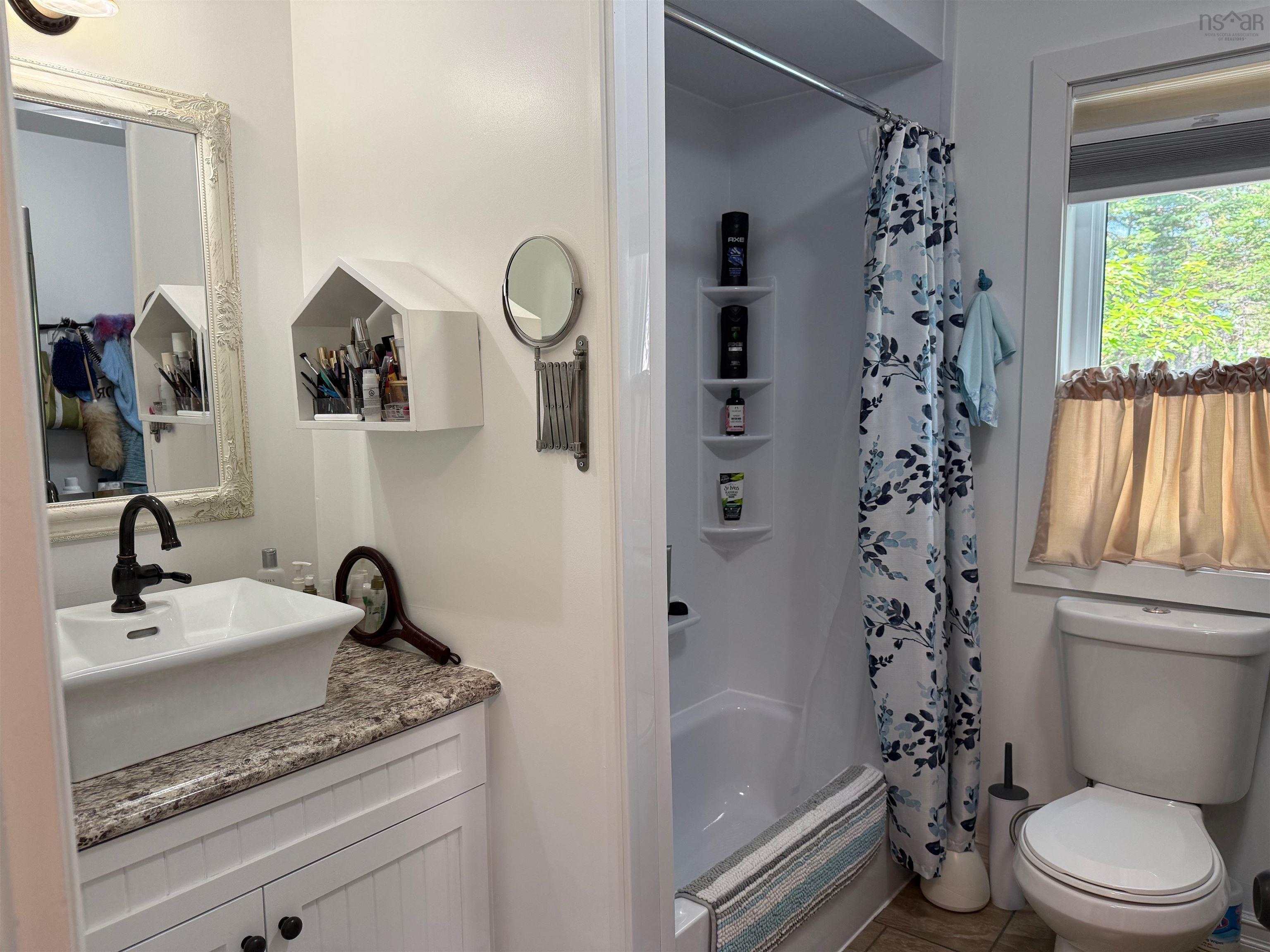 $749,900.00: 62 Western Point Lane, East Uniacke