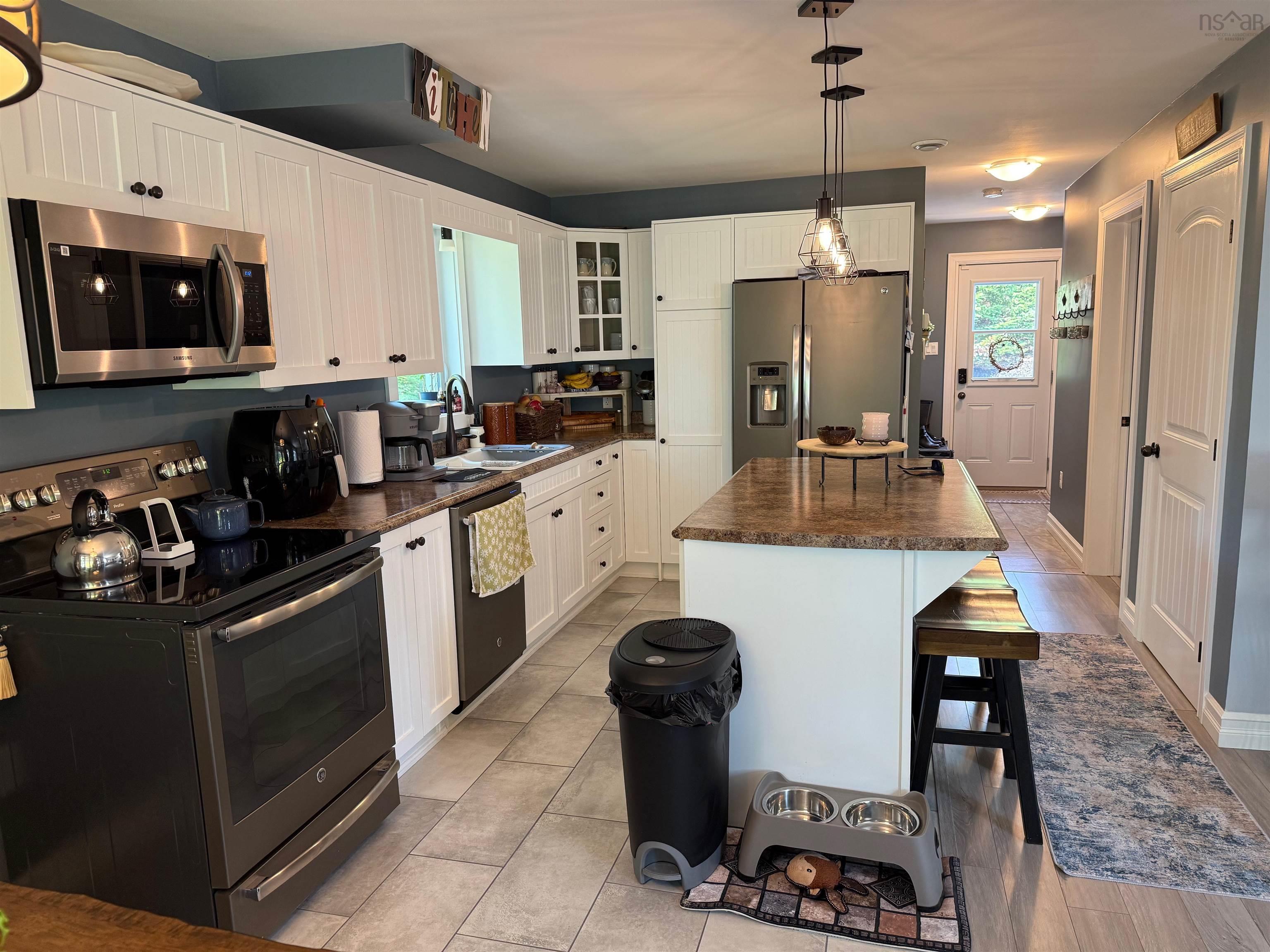 $749,900.00: 62 Western Point Lane, East Uniacke