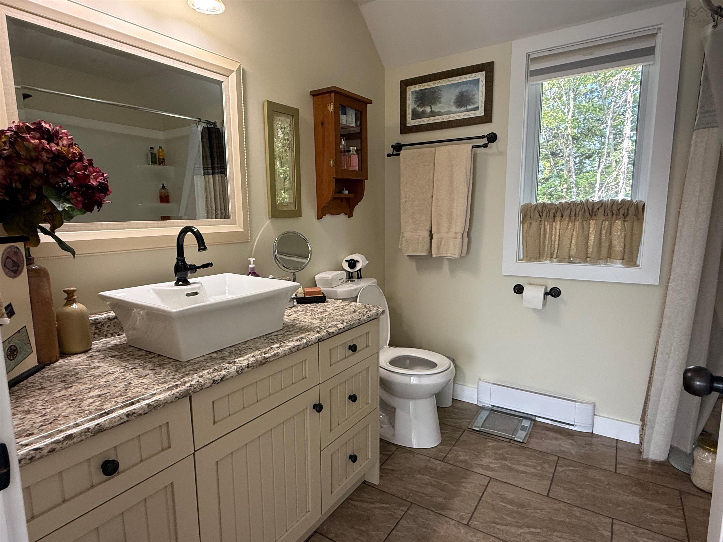 $749,900.00: 62 Western Point Lane, East Uniacke