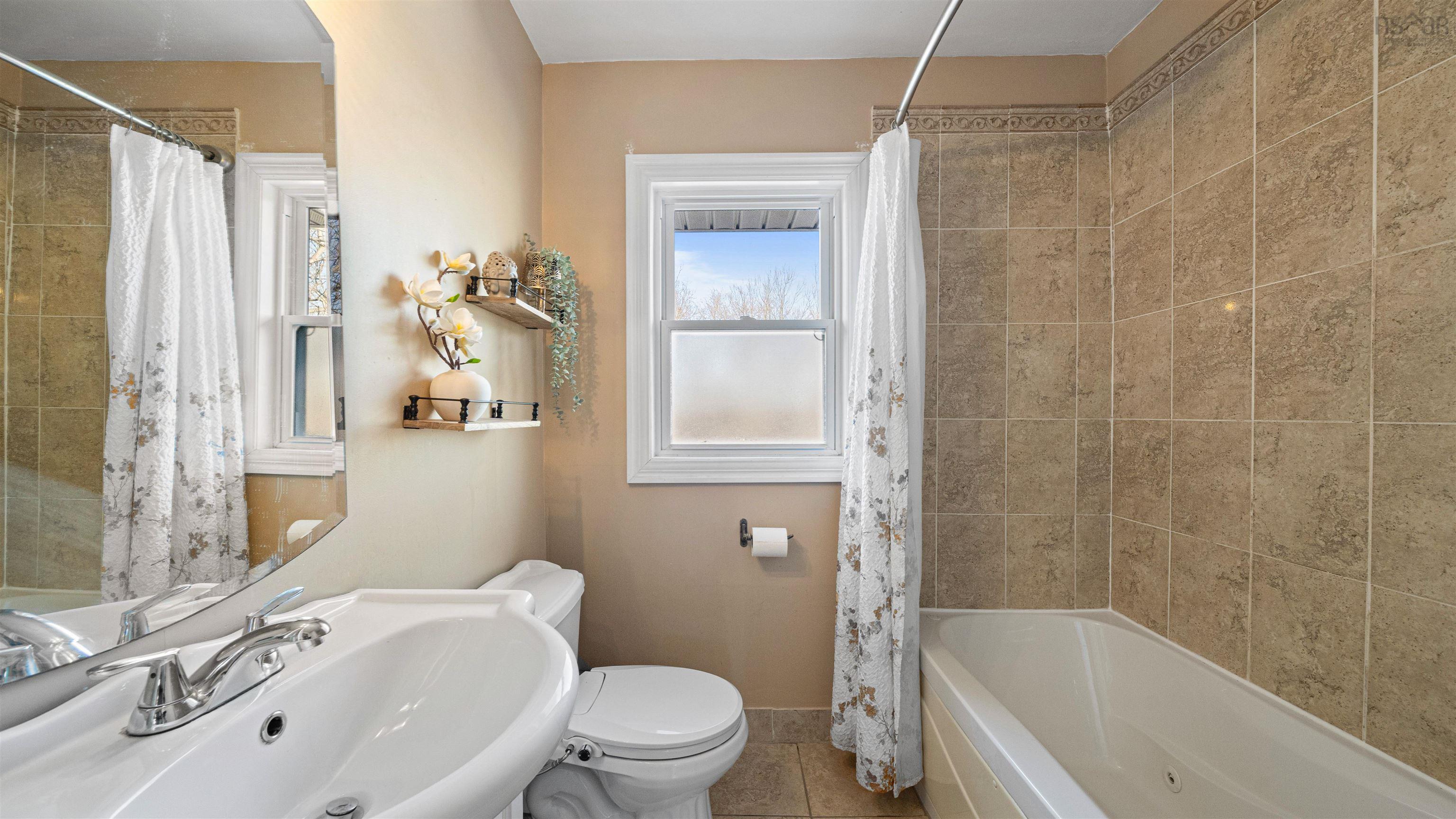 4 Chestnut Lane, Dartmouth, NS (MLS 202605510)