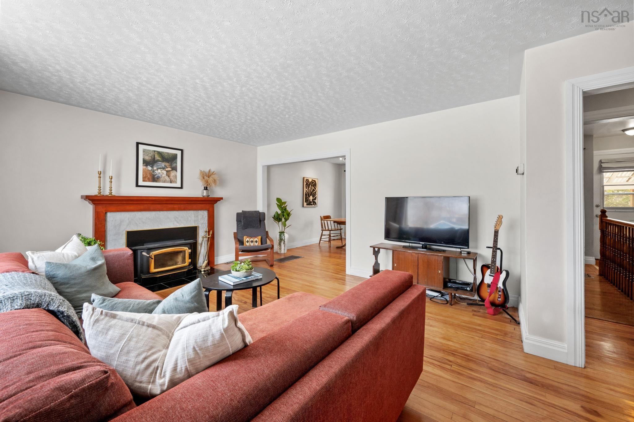 $319,900.00: 197 PLEASANT Street, Truro
