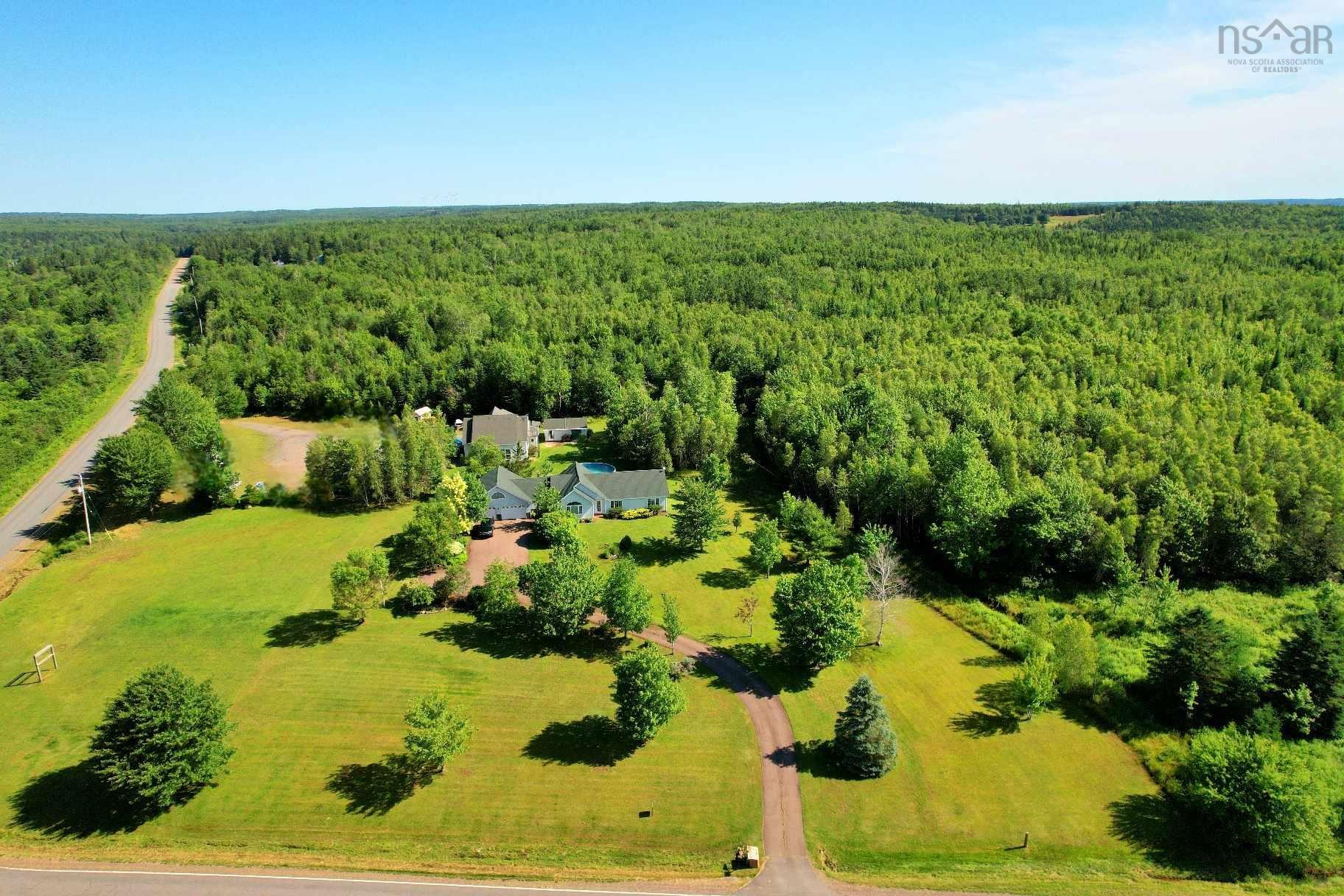 $899,000.00: 1042 Pleasant Valley Road, Pleasant Valley