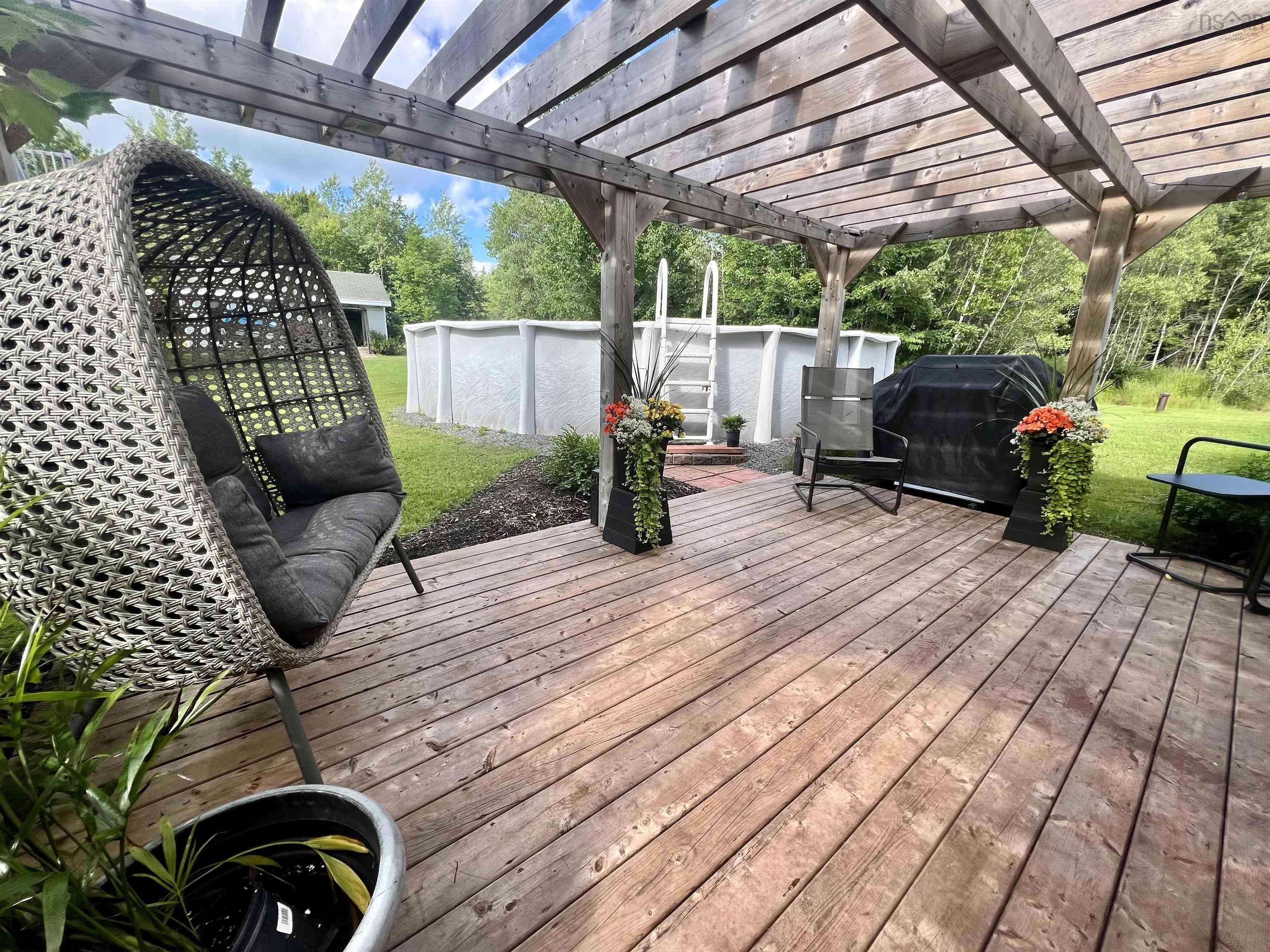 $899,000.00: 1042 Pleasant Valley Road, Pleasant Valley