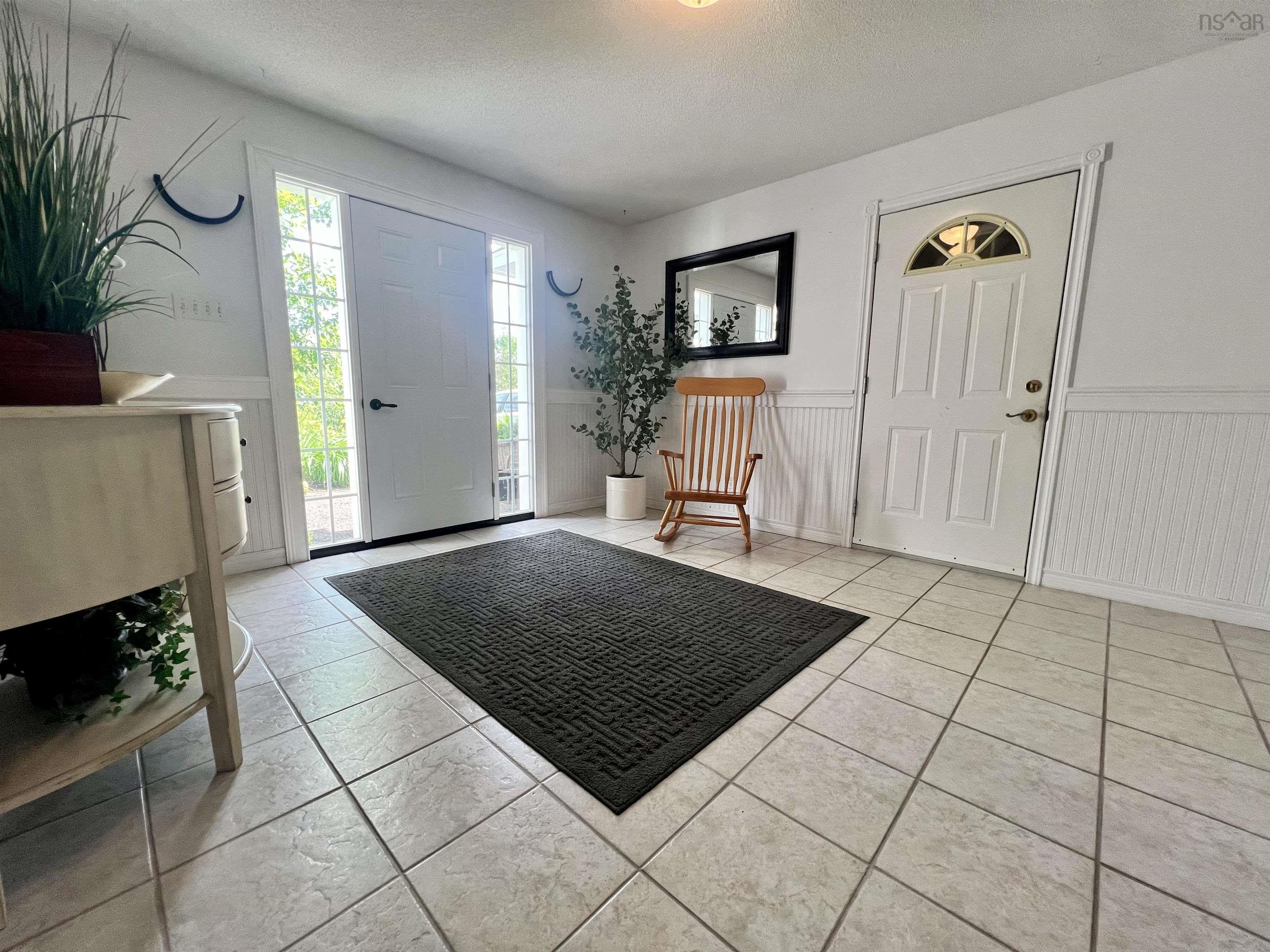 $899,000.00: 1042 Pleasant Valley Road, Pleasant Valley