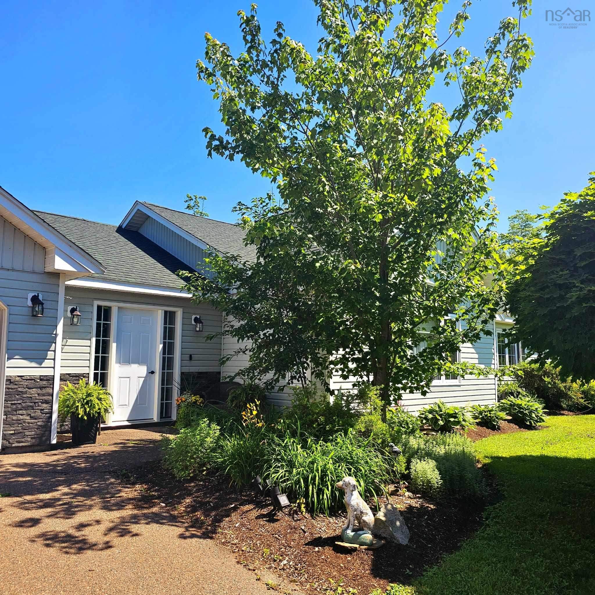 $899,000.00: 1042 Pleasant Valley Road, Pleasant Valley