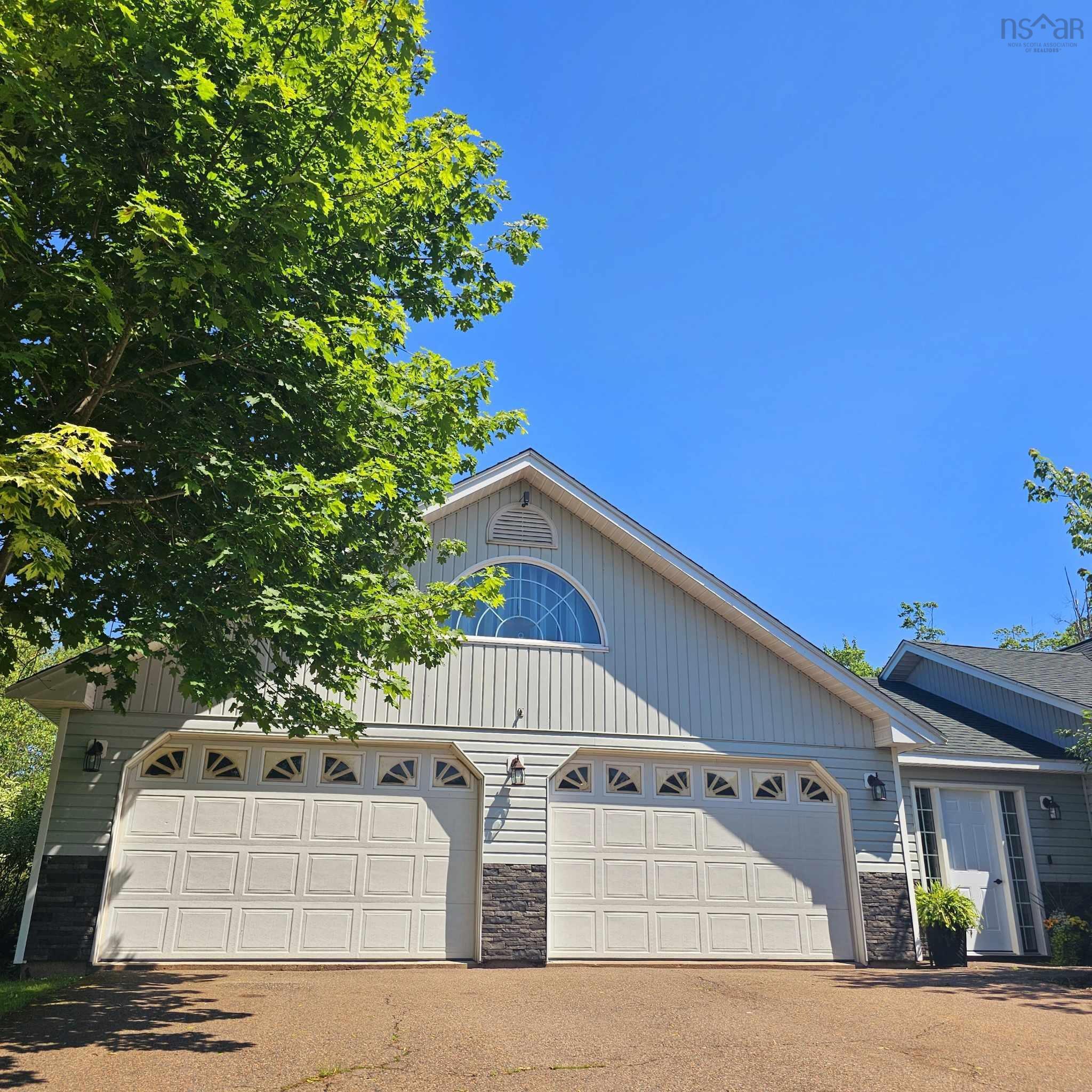 $899,000.00: 1042 Pleasant Valley Road, Pleasant Valley