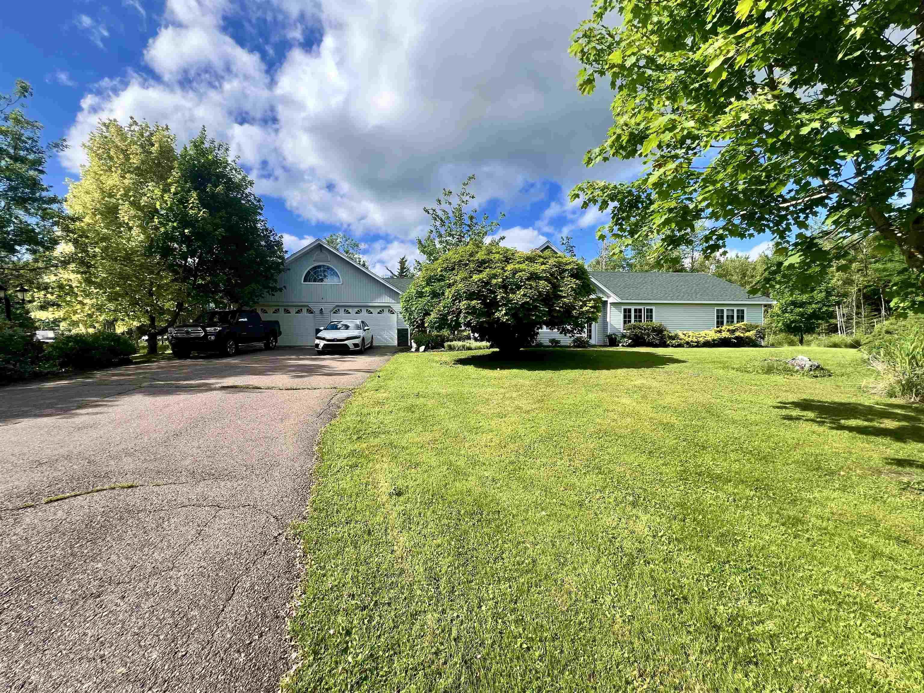 $899,000.00: 1042 Pleasant Valley Road, Pleasant Valley