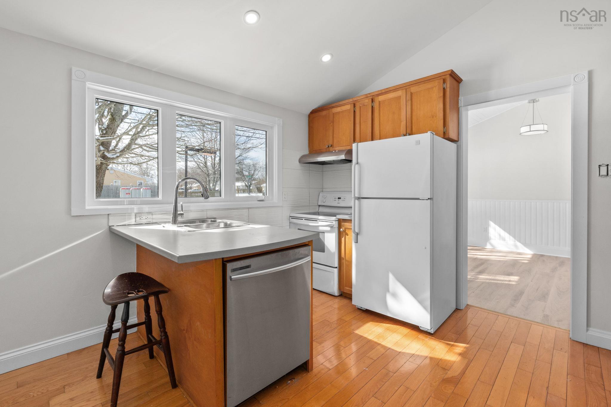 19 Dumbarton Avenue, Dartmouth, NS (MLS 202605534)