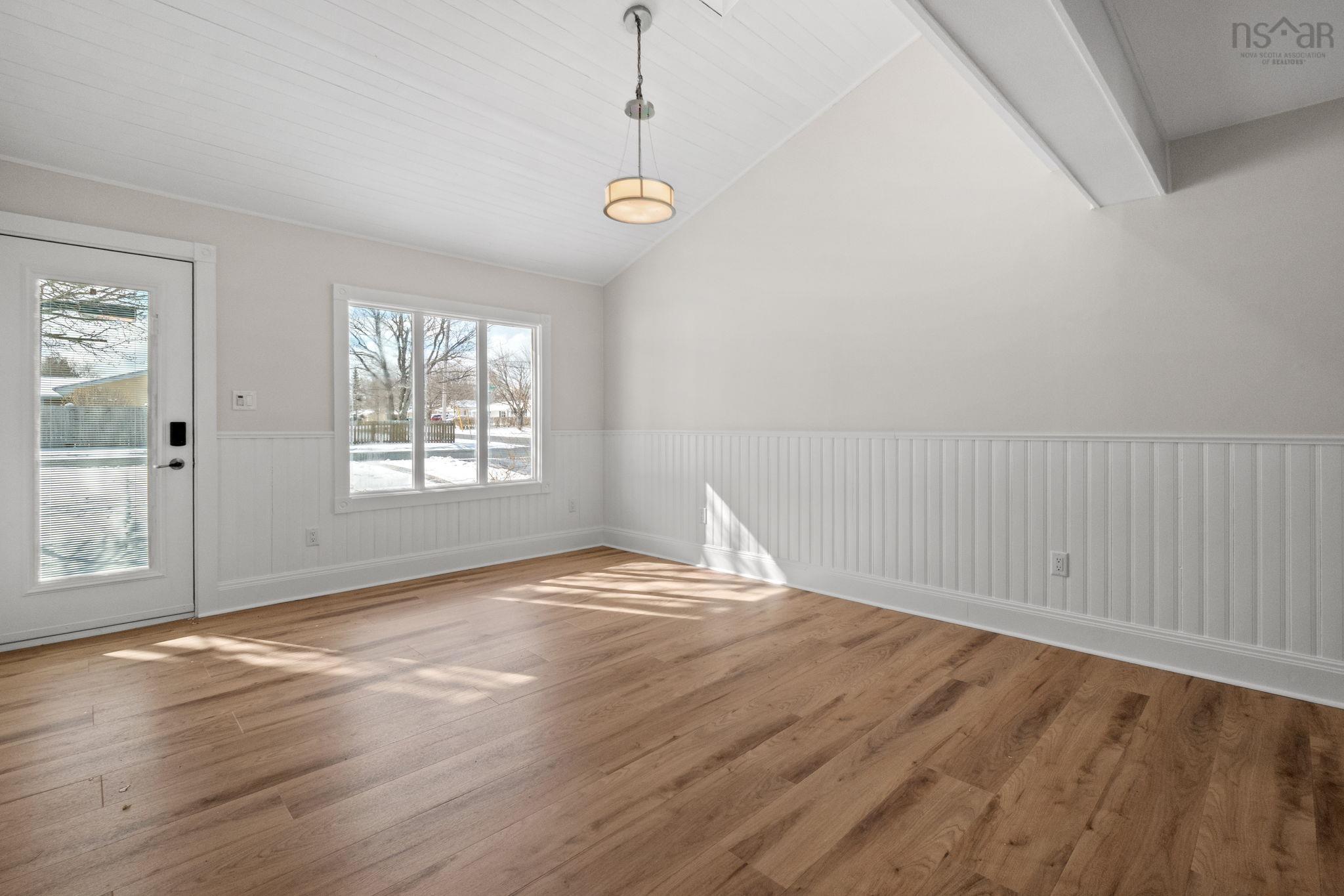 19 Dumbarton Avenue, Dartmouth, NS (MLS 202605534)