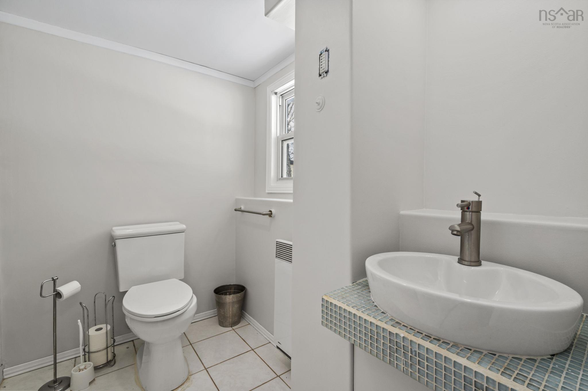 19 Dumbarton Avenue, Dartmouth, NS (MLS 202605534)