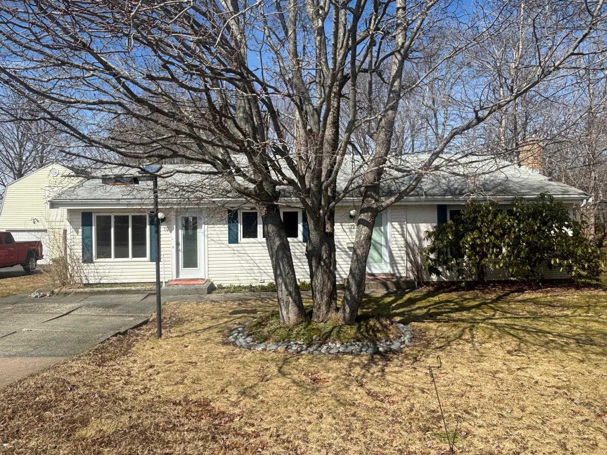 19 Dumbarton Avenue, Dartmouth, NS (MLS 202605534)