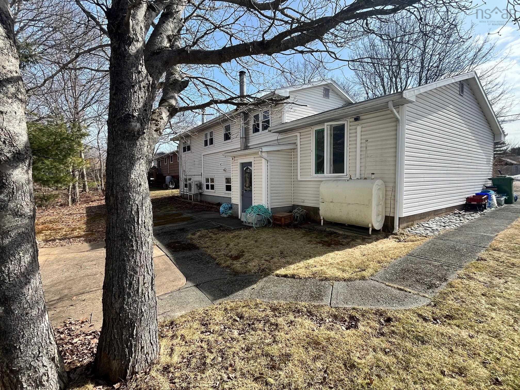 19 Dumbarton Avenue, Dartmouth, NS (MLS 202605534)