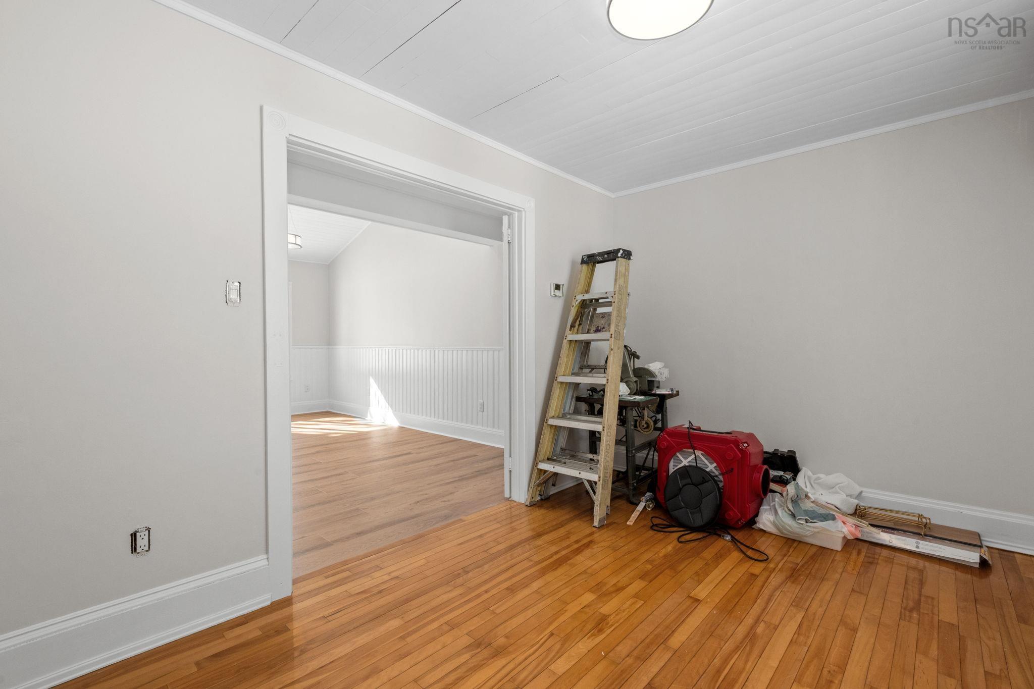 19 Dumbarton Avenue, Dartmouth, NS (MLS 202605534)