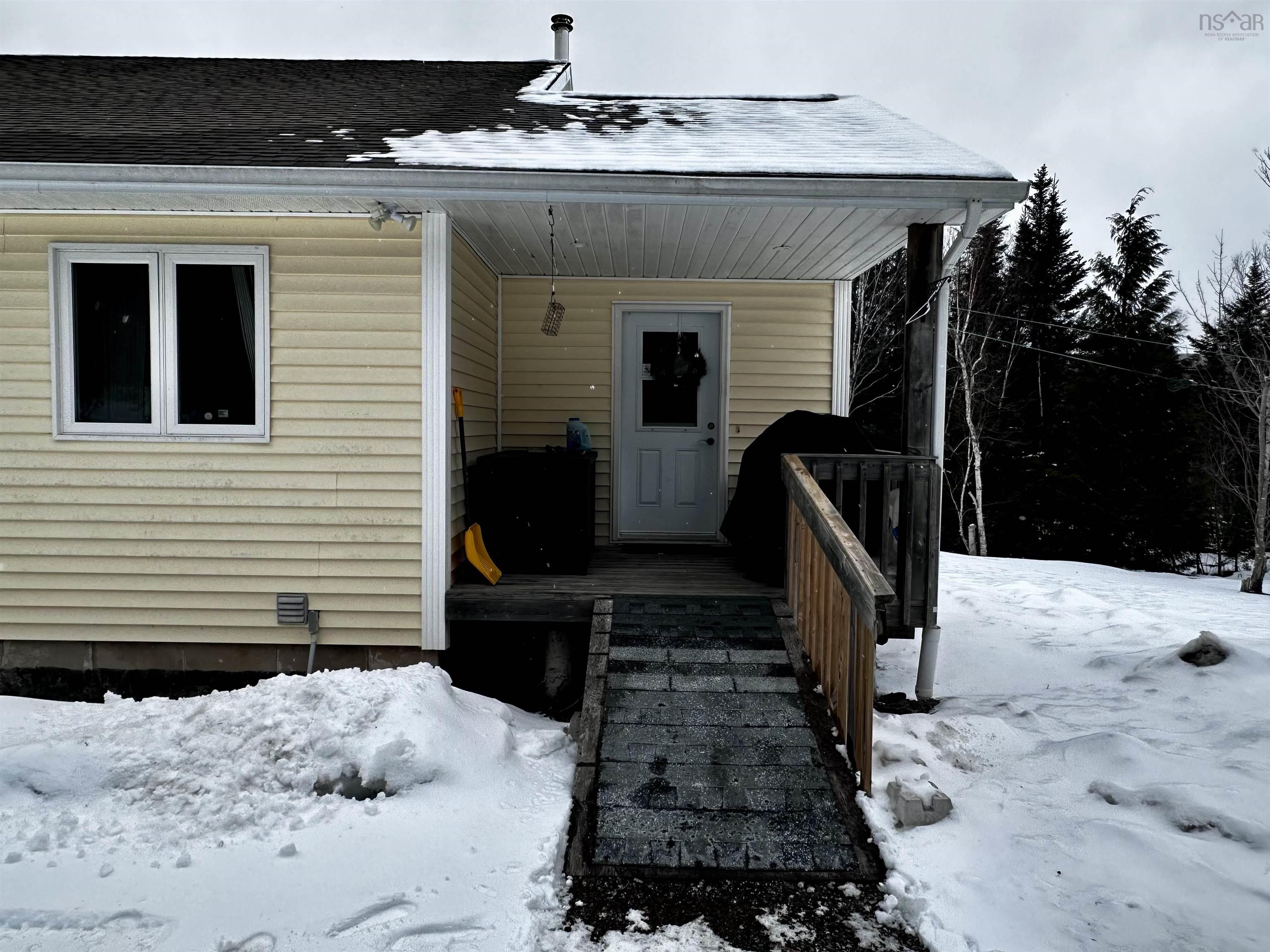 $349,900.00: 9722 Kempt Head Road, Ross Ferry