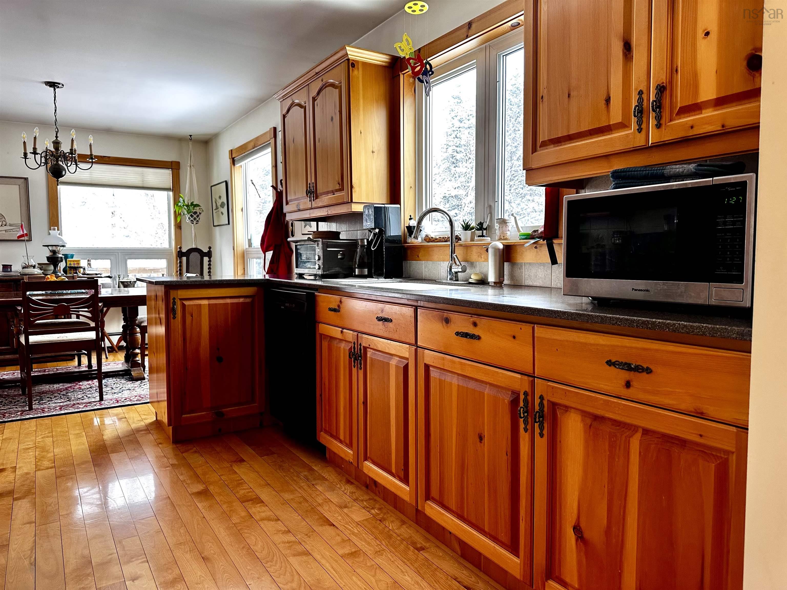 $349,900.00: 9722 Kempt Head Road, Ross Ferry