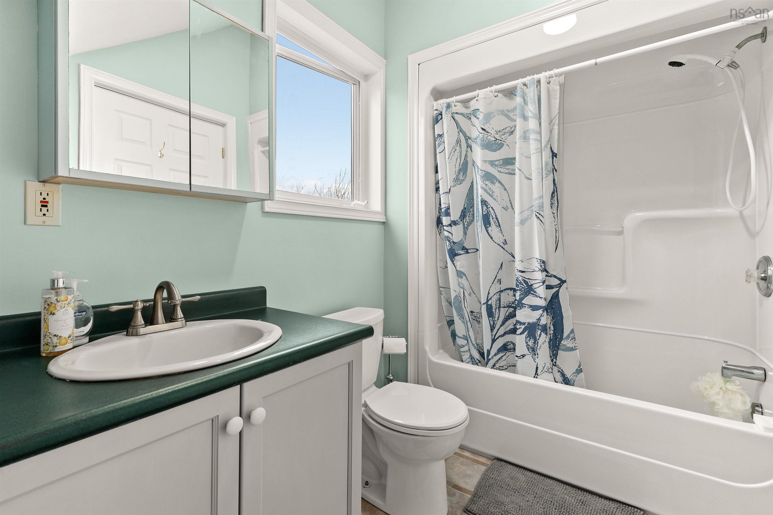 $1,250,000.00: 45 Southwest Cove Road, Northwest Cove