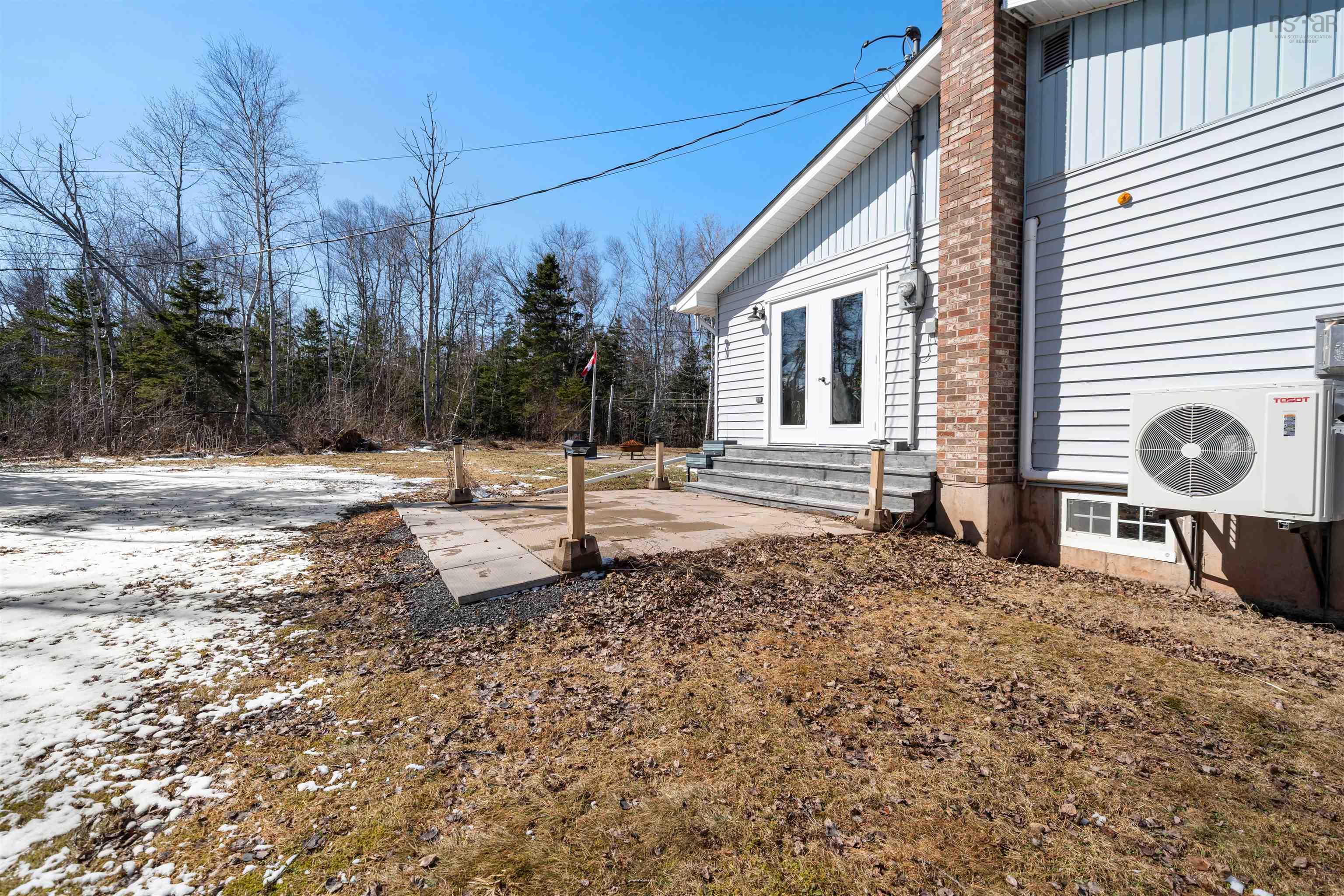 $399,999.00: 743 Three Brooks Road, Central Caribou