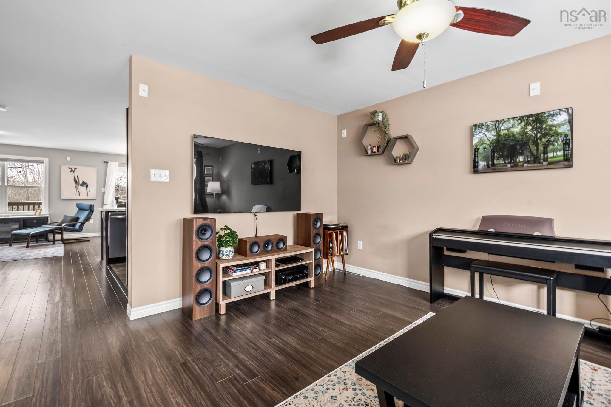 $599,000.00: 99 Lier Ridge, Halifax