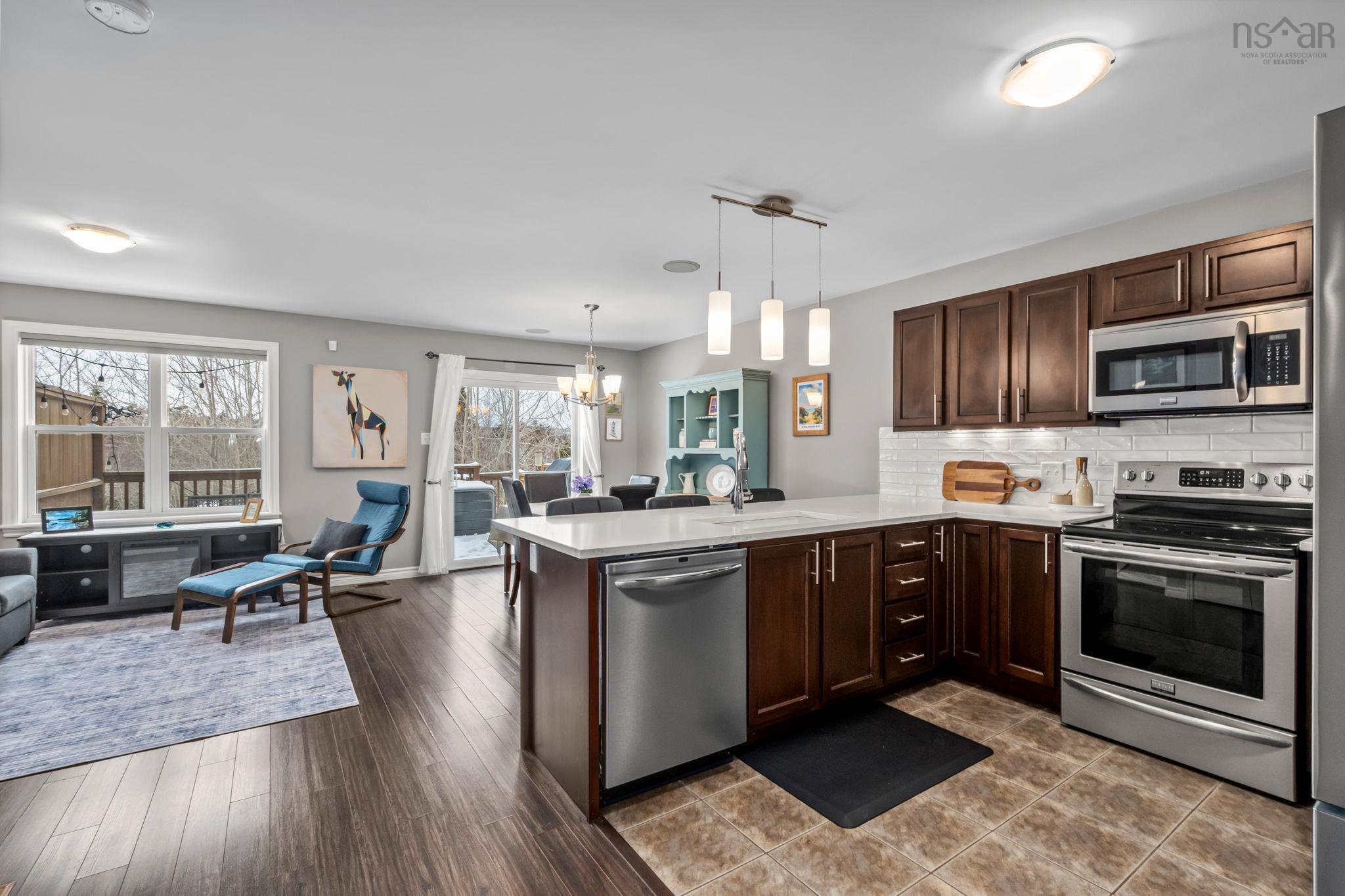 $599,000.00: 99 Lier Ridge, Halifax