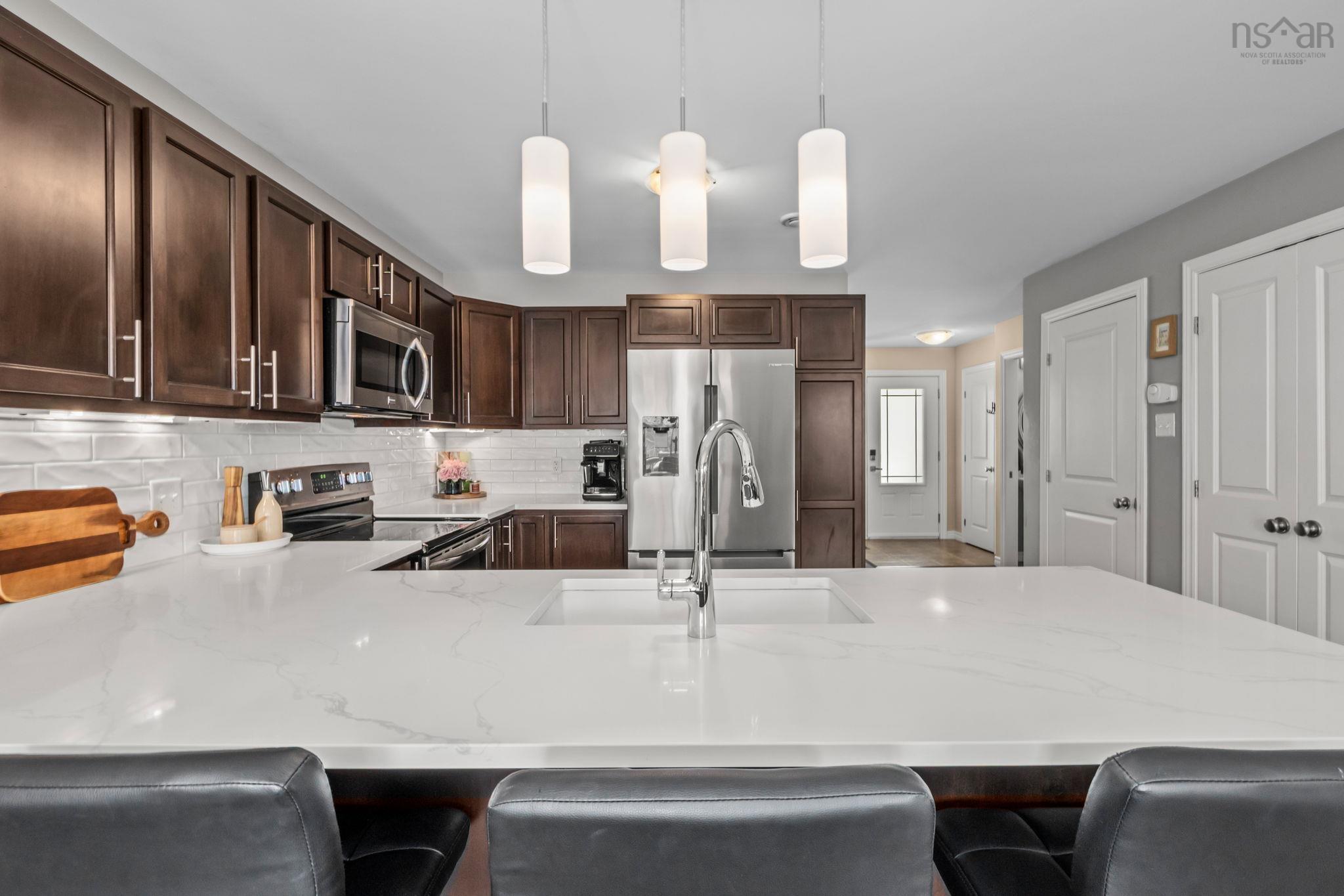 $599,000.00: 99 Lier Ridge, Halifax