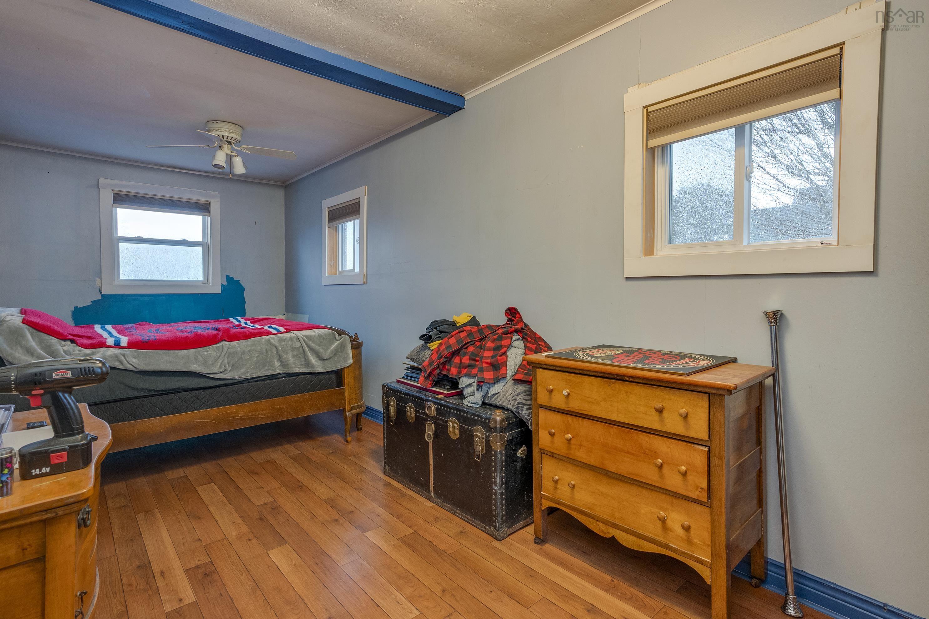 $230,000.00: 10014 221 Highway, Habitant