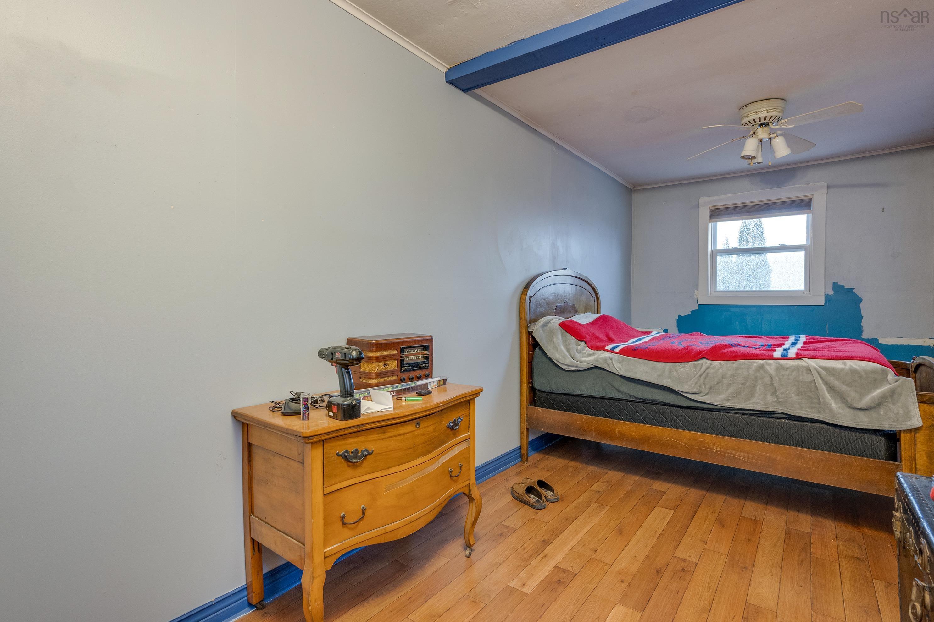 $230,000.00: 10014 221 Highway, Habitant