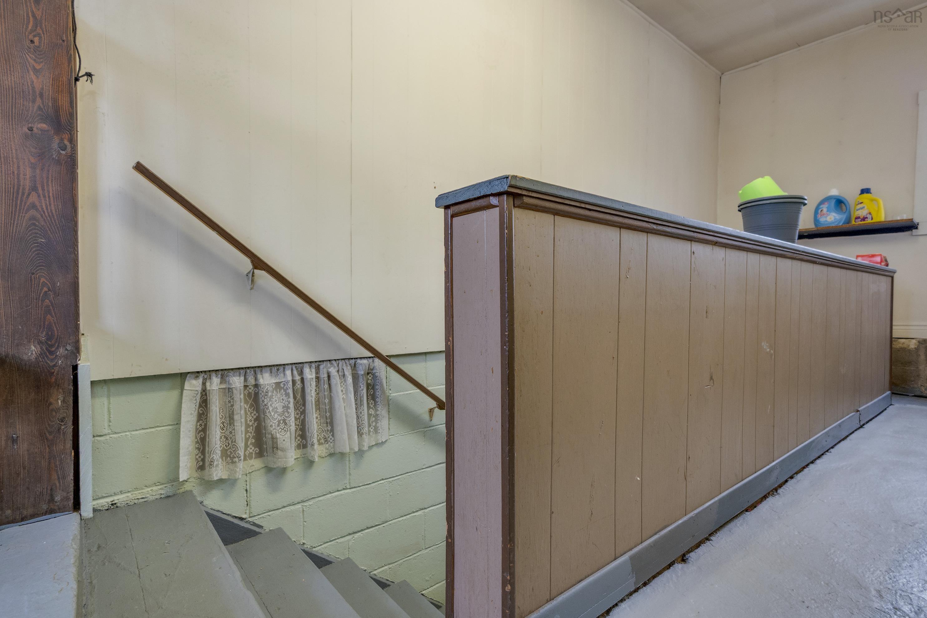 $230,000.00: 10014 221 Highway, Habitant