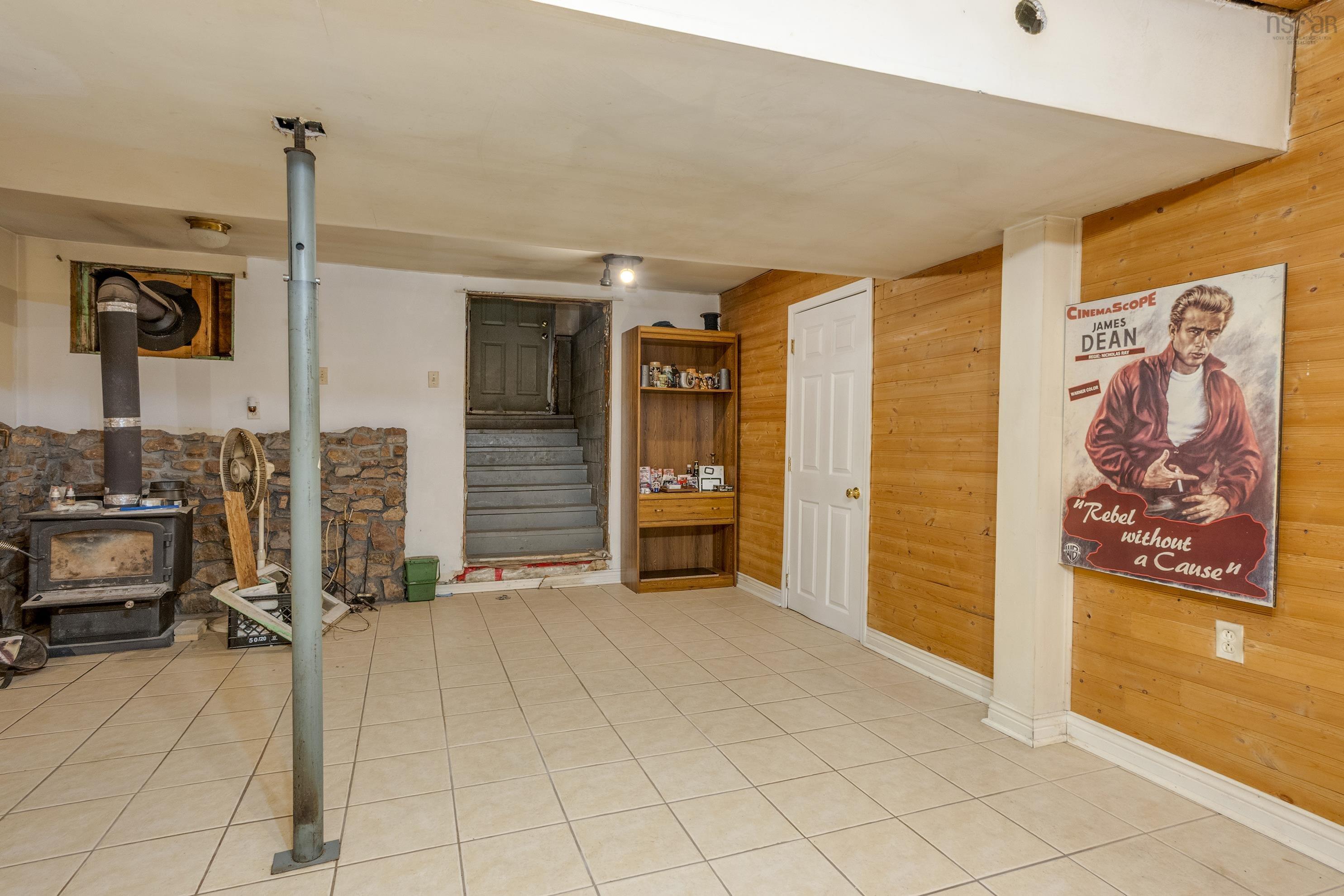 $230,000.00: 10014 221 Highway, Habitant