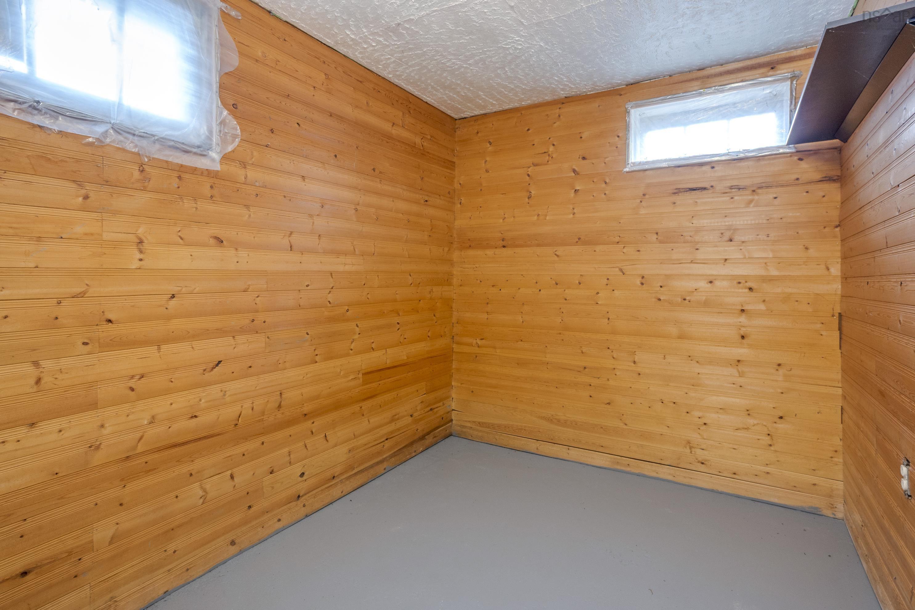 $230,000.00: 10014 221 Highway, Habitant