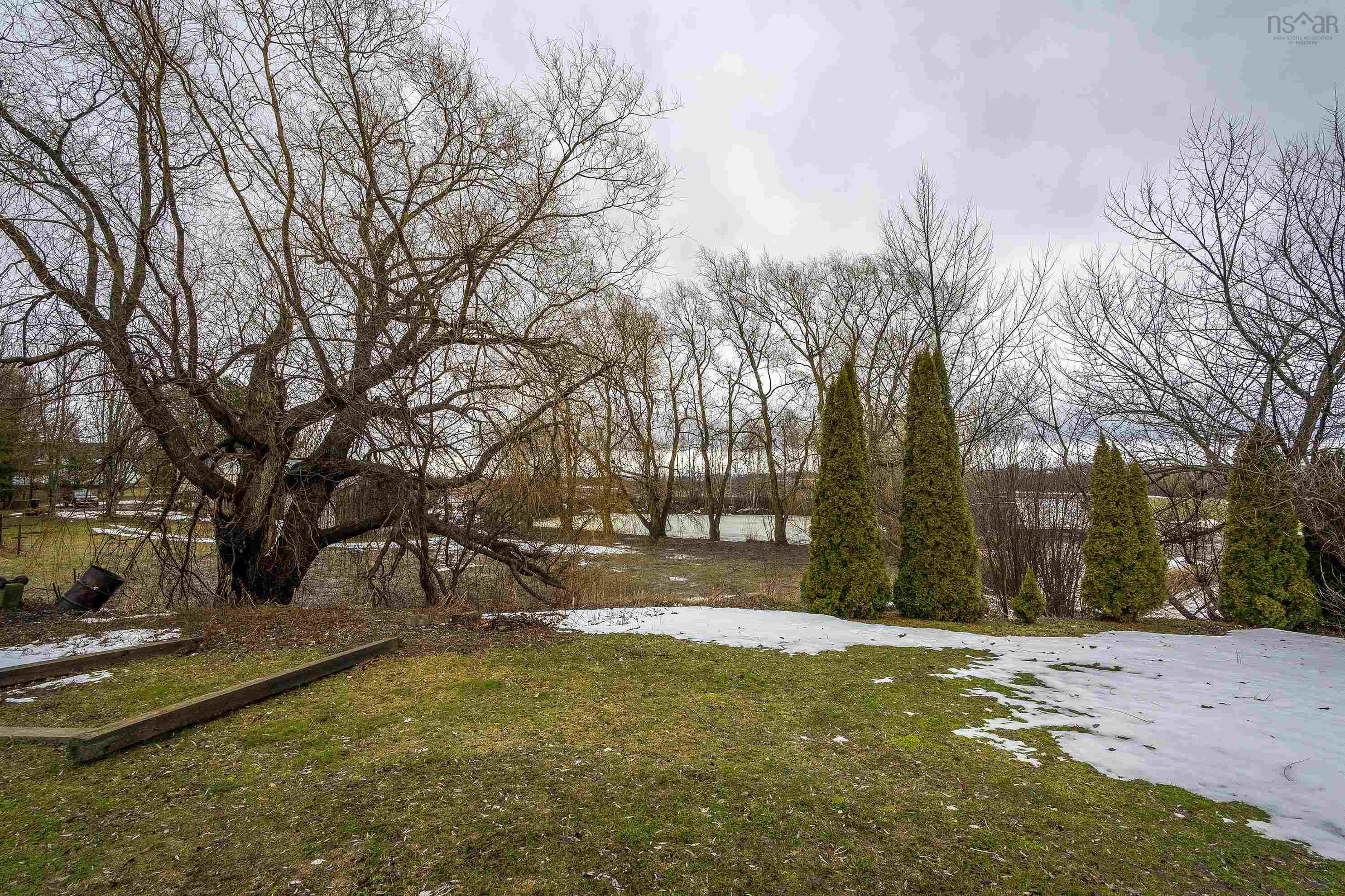 $230,000.00: 10014 221 Highway, Habitant