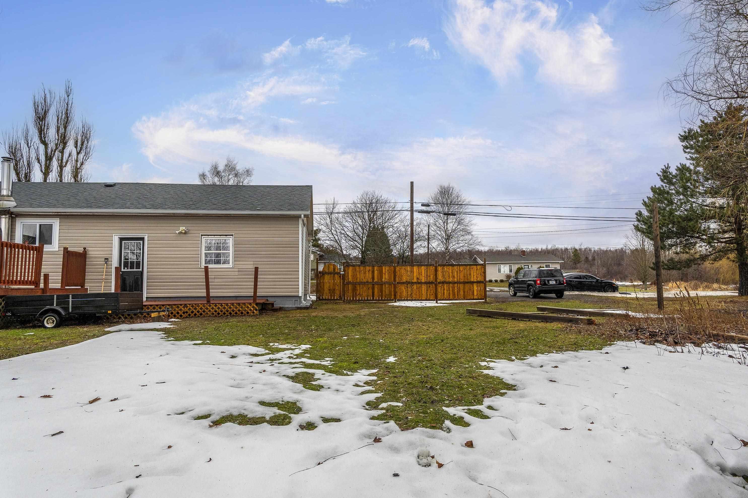 $230,000.00: 10014 221 Highway, Habitant