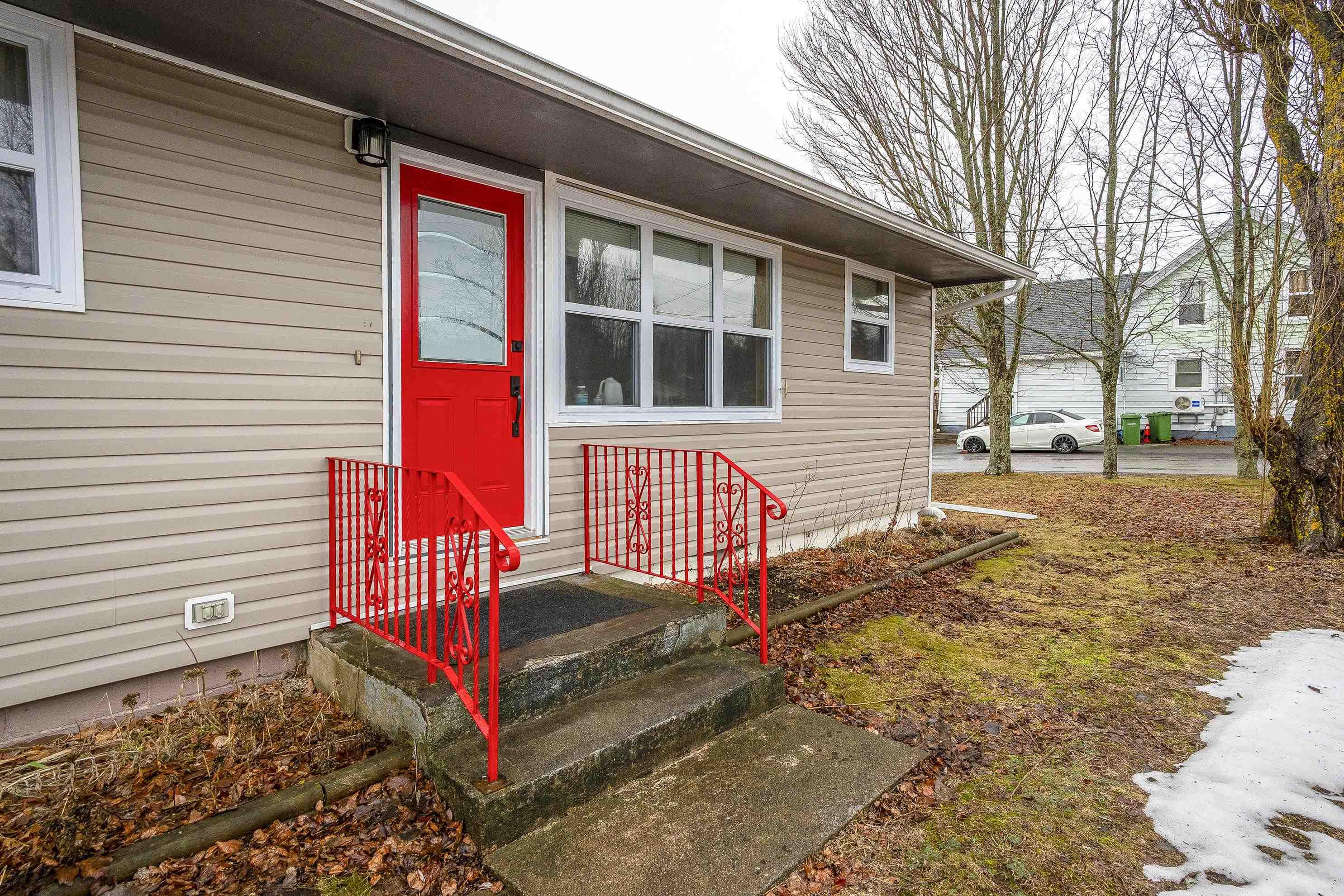 $230,000.00: 10014 221 Highway, Habitant