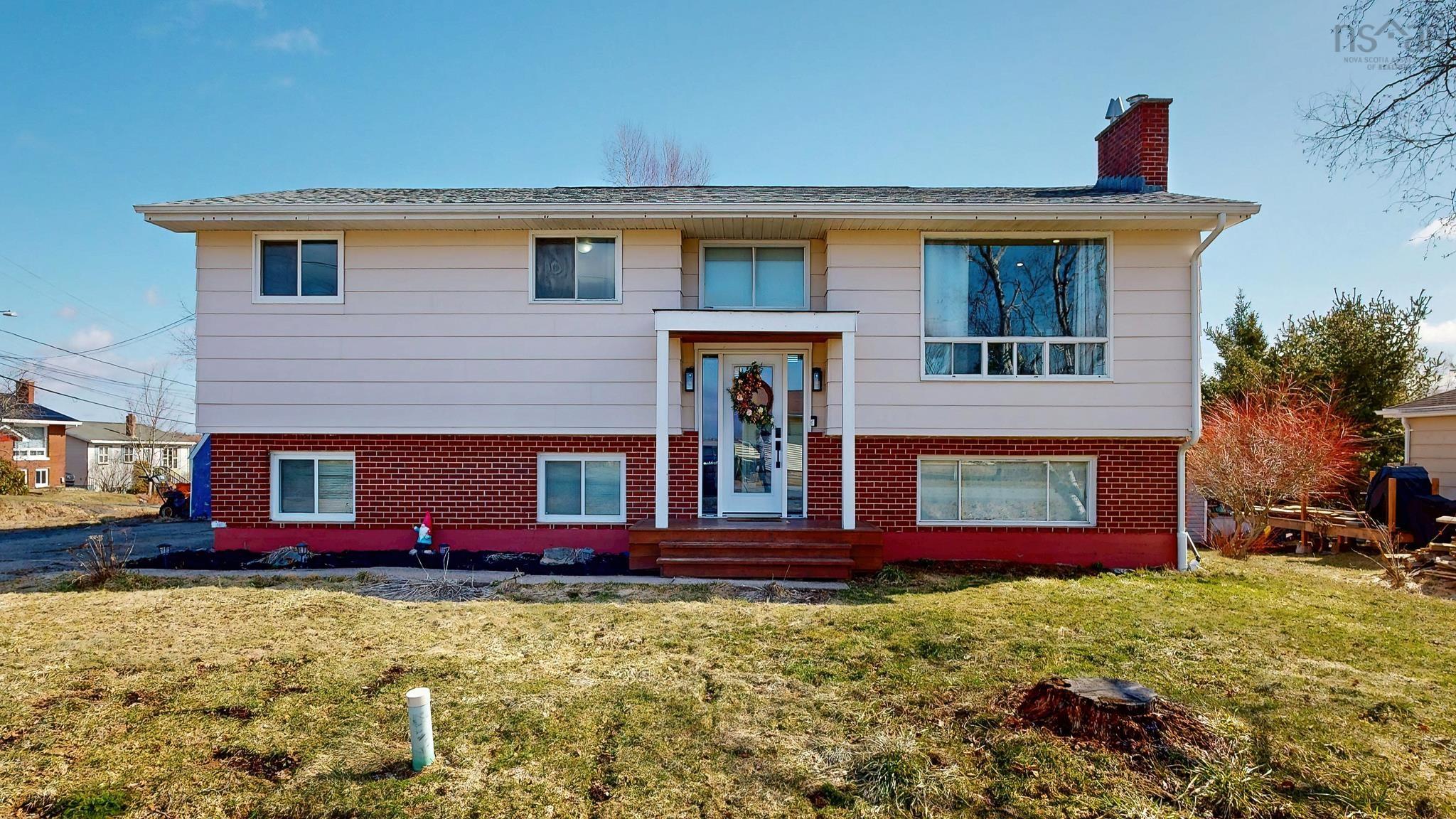 $475,000.00: 16 Parker Place Crescent, Enfield