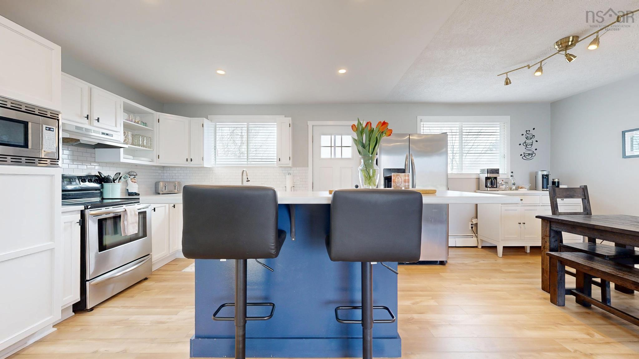 $475,000.00: 16 Parker Place Crescent, Enfield