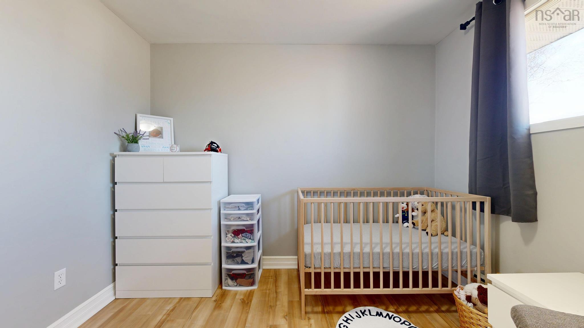 $475,000.00: 16 Parker Place Crescent, Enfield