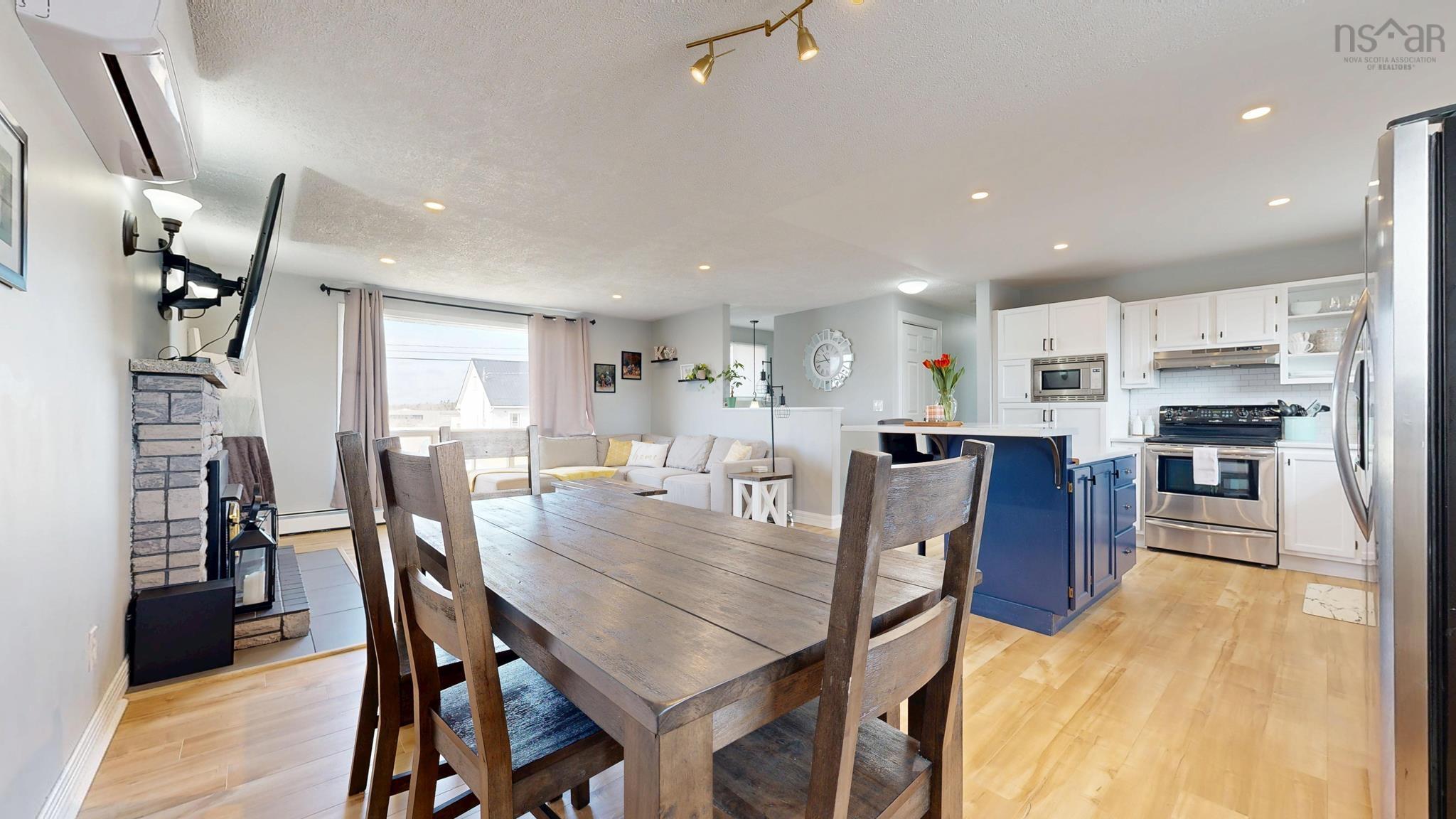 $475,000.00: 16 Parker Place Crescent, Enfield