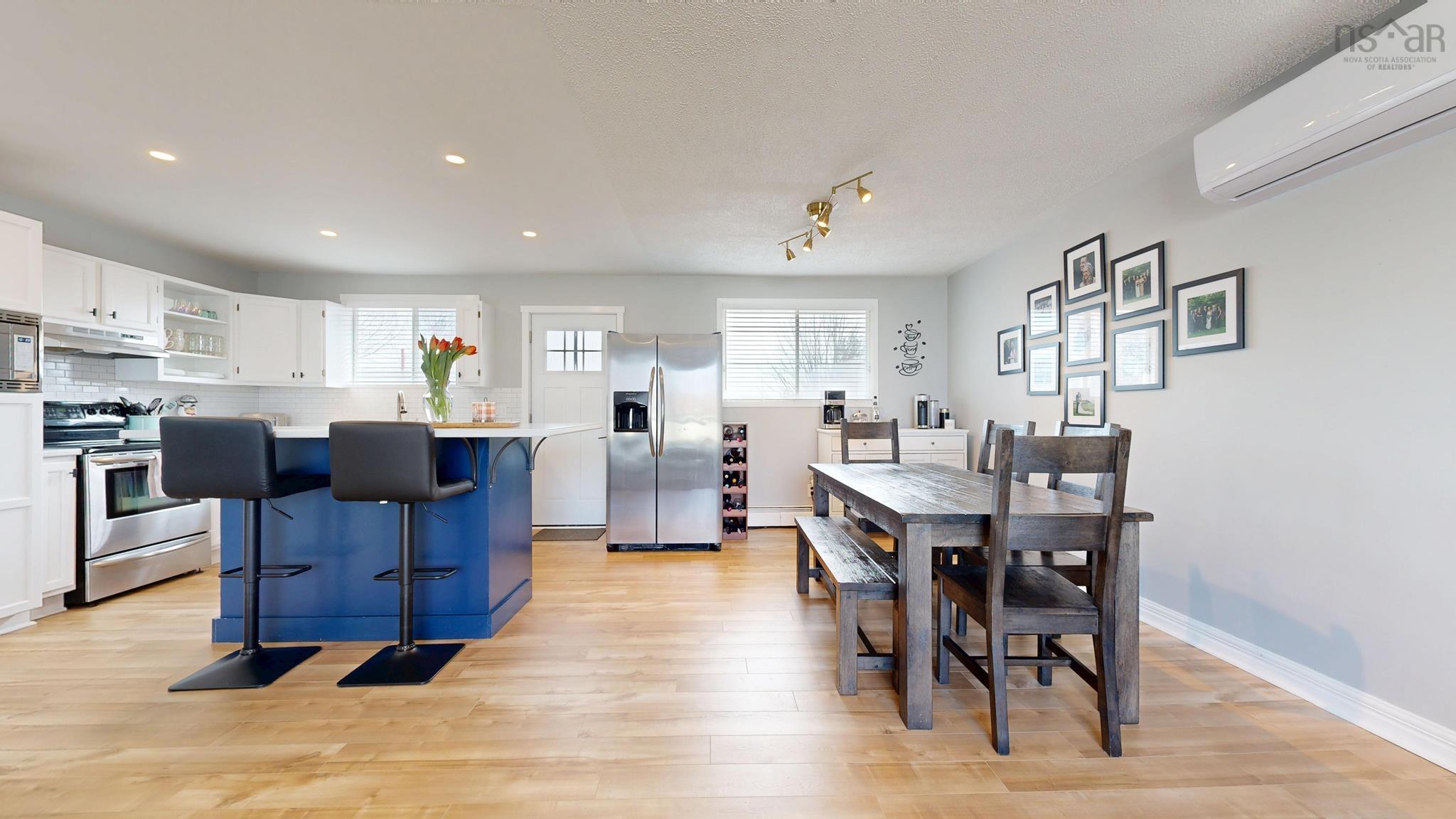 $475,000.00: 16 Parker Place Crescent, Enfield