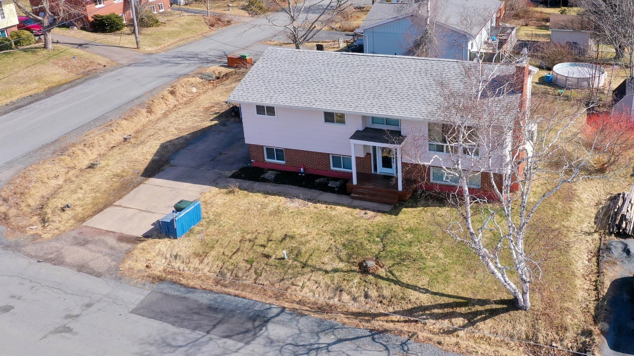 $475,000.00: 16 Parker Place Crescent, Enfield