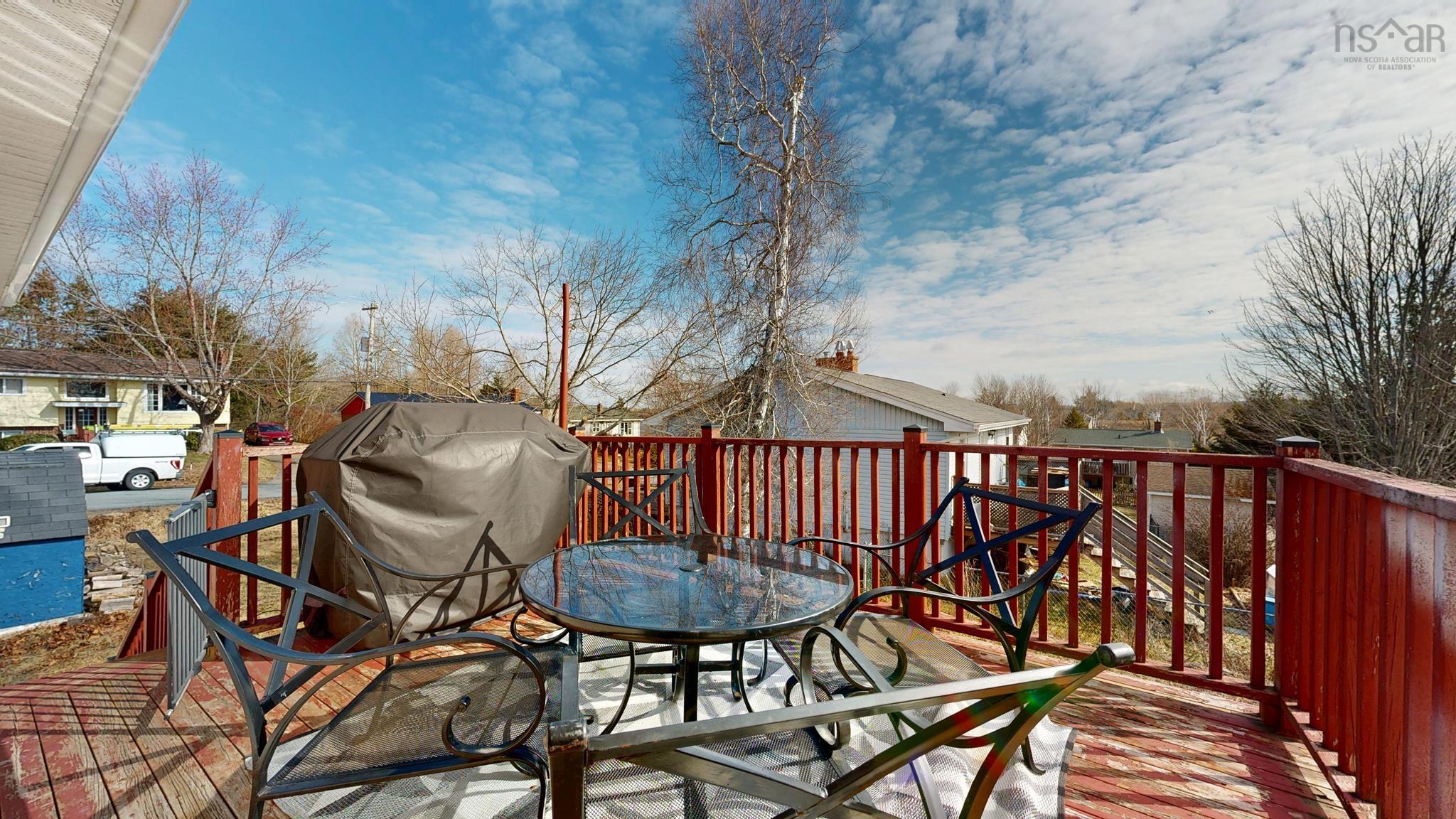 $475,000.00: 16 Parker Place Crescent, Enfield