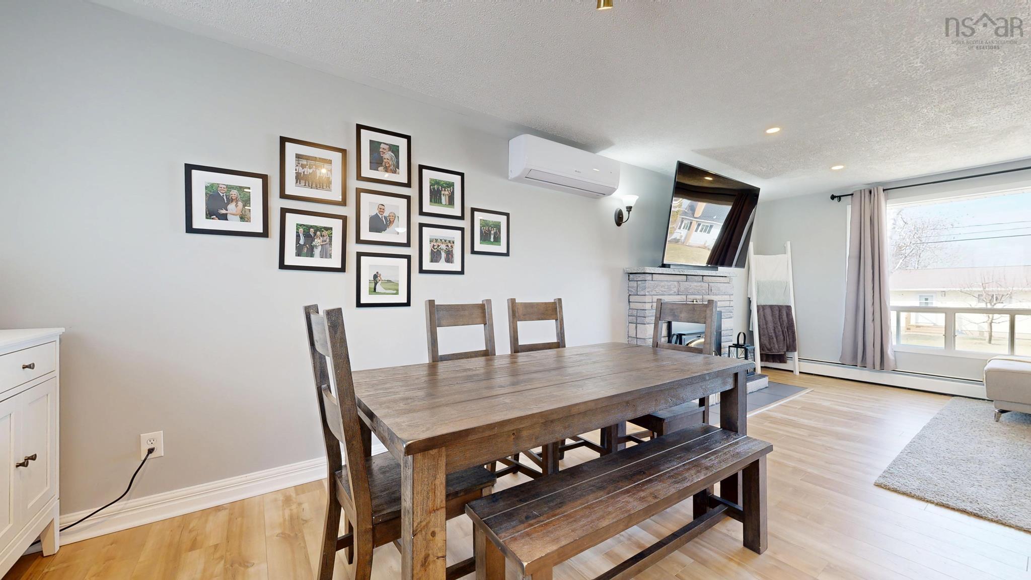 $475,000.00: 16 Parker Place Crescent, Enfield