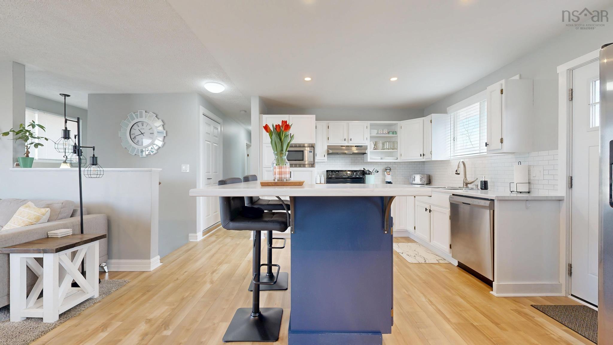 $475,000.00: 16 Parker Place Crescent, Enfield